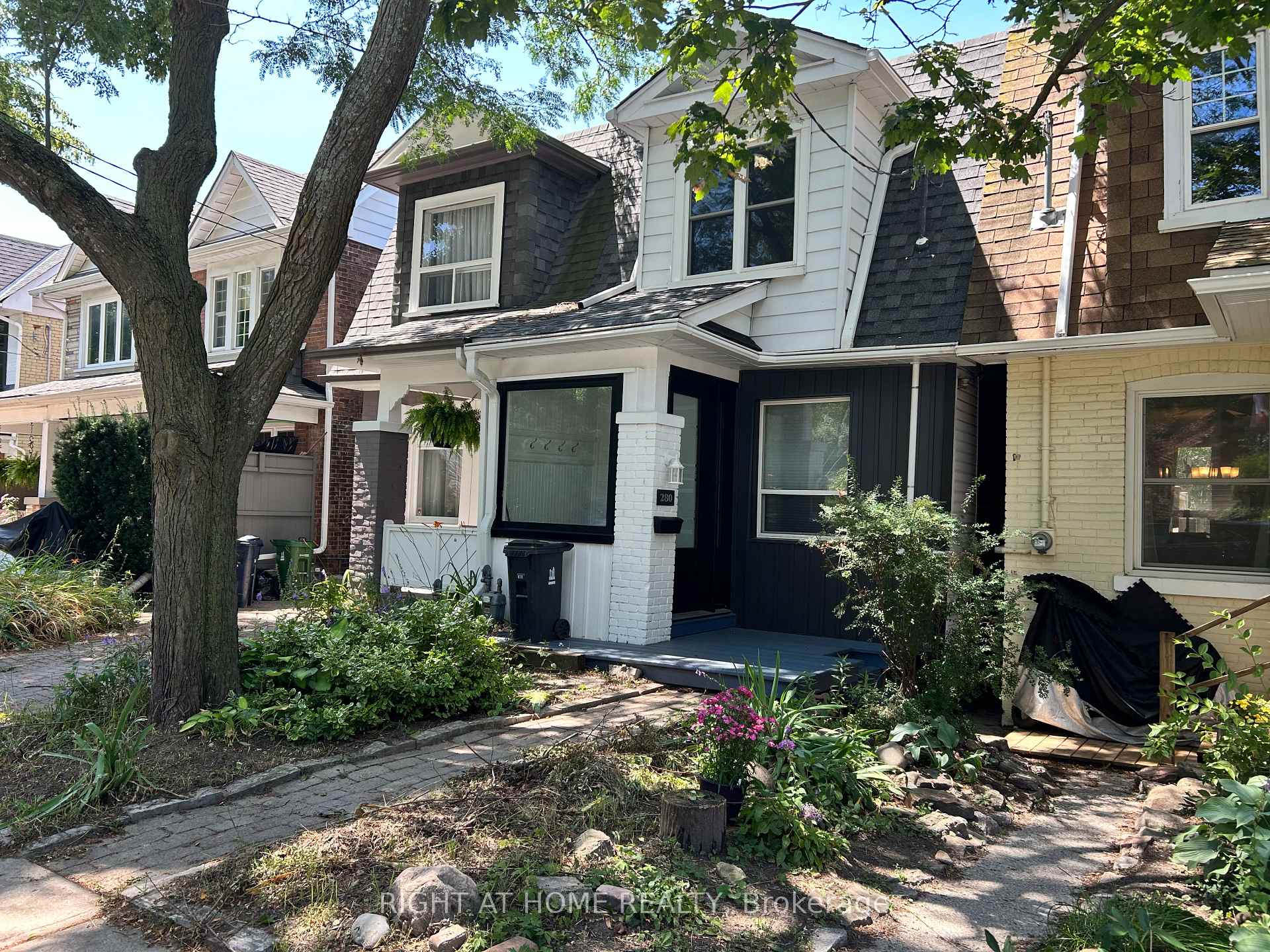 280 Kenilworth Avenue, Toronto, On M4l 3s8