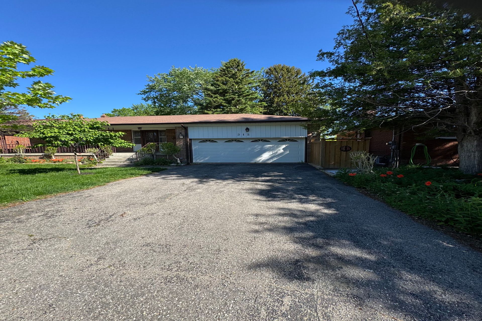 312 Coronation Drive Bsmt, Toronto, On M1e 2j8