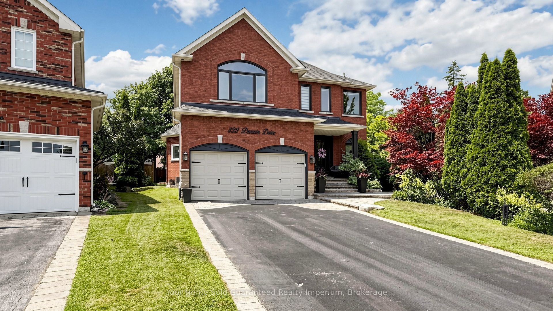 832 Darwin Drive, Pickering, On L1x 2v6