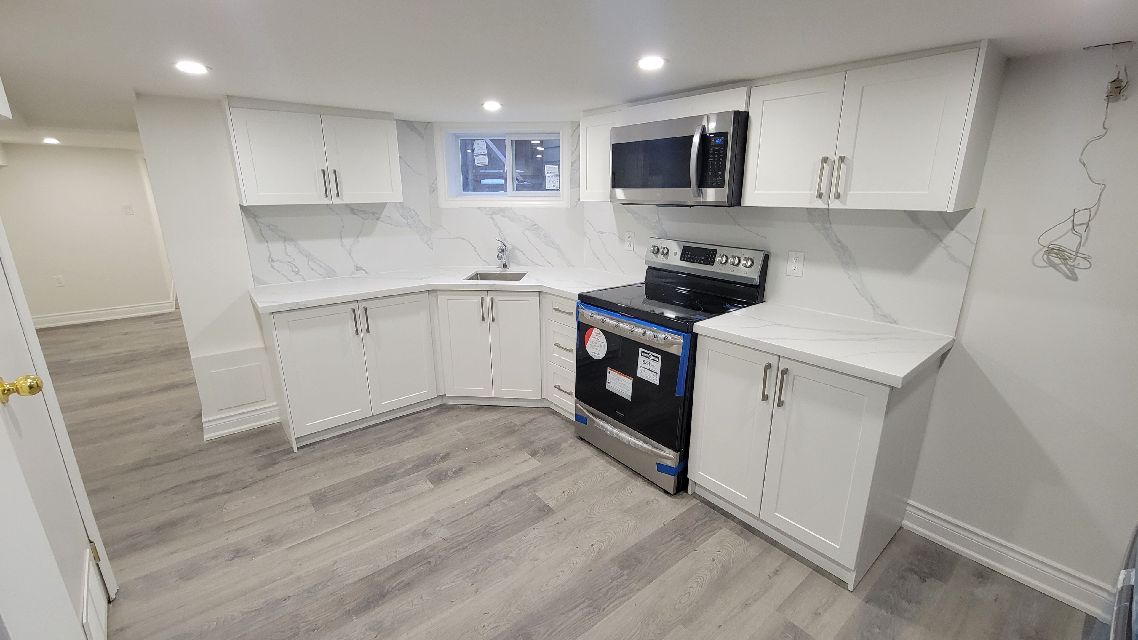 625 Rhodes Avenue, Toronto, On M4j 4x5