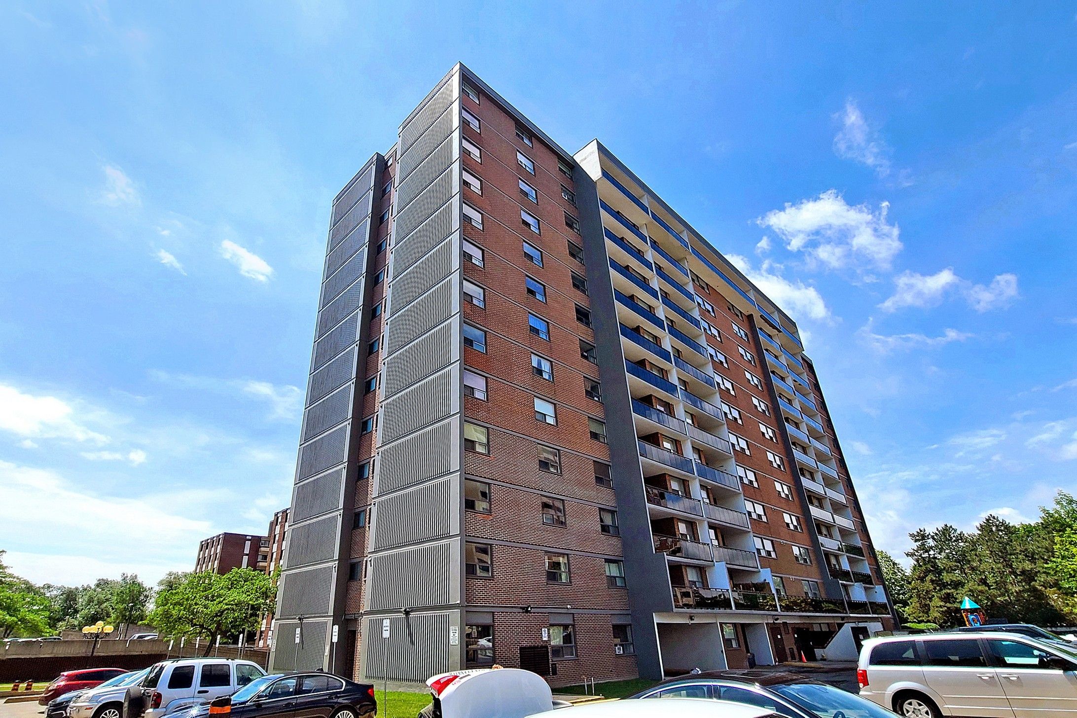 20 Gilder Drive 1208, Toronto, On M1k 5e1