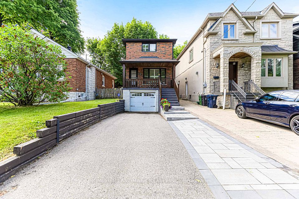 15 Denton Avenue, Toronto, On M4c 1t7