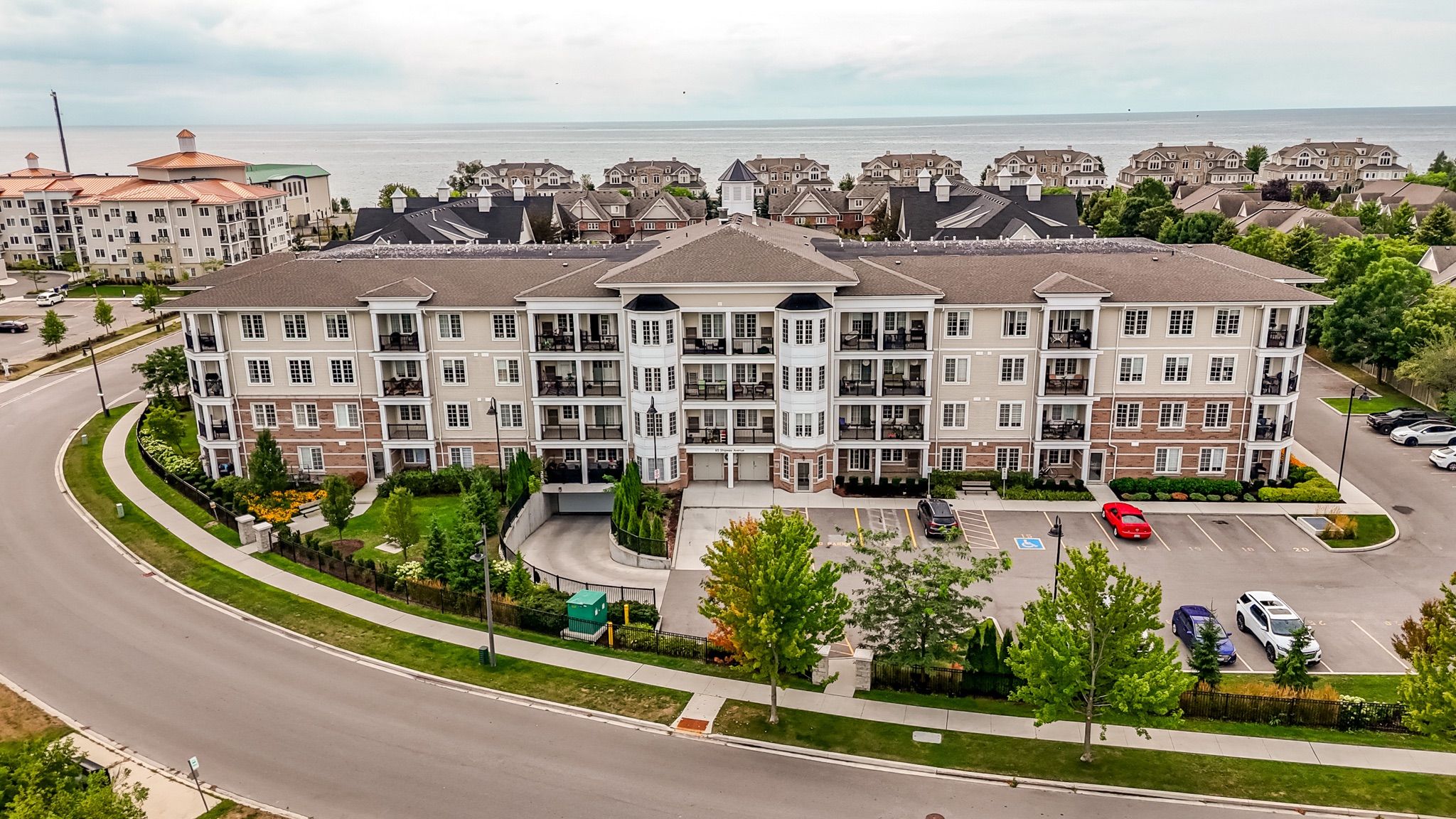 65 Shipway Avenue 203, Clarington, On L1b 0b7