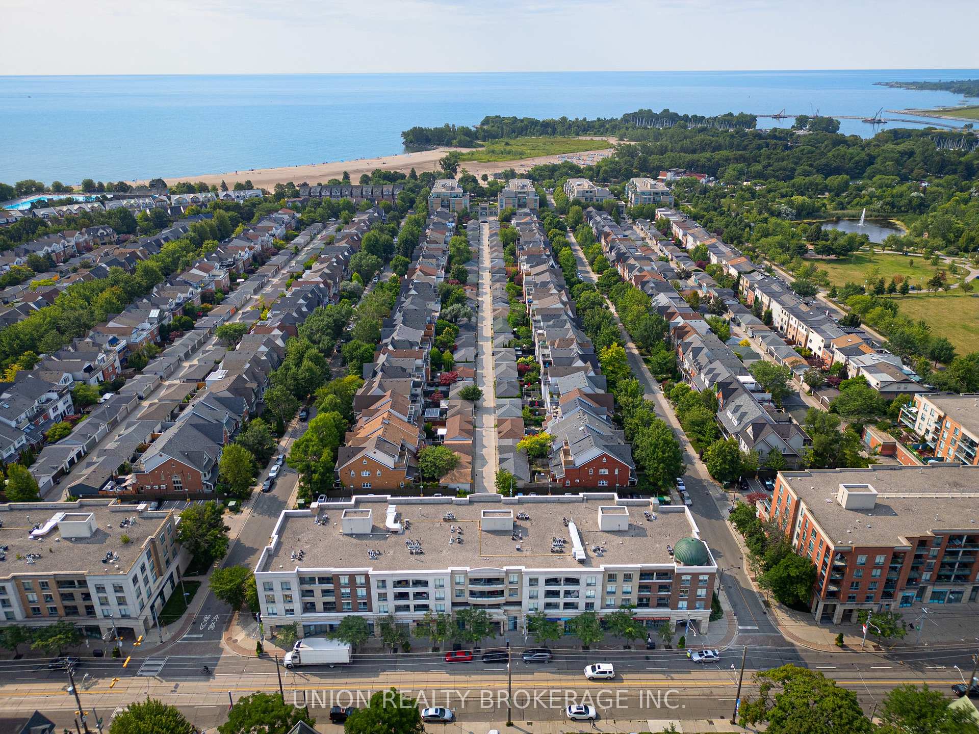 1765 Queen Street E 213, Toronto, On M4l 3z2