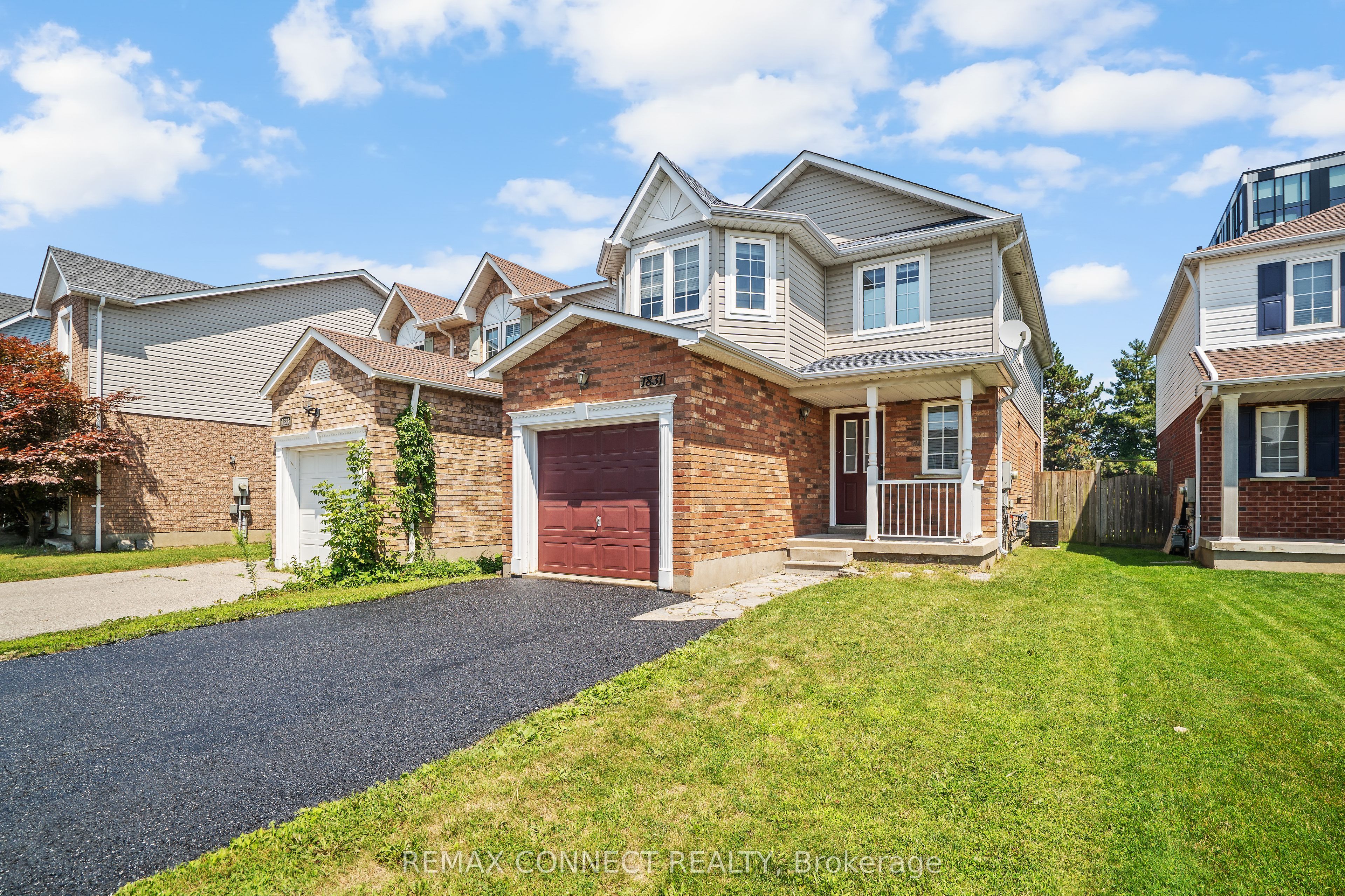 1831 Dalhousie Crescent, Oshawa, On L1g 8c5