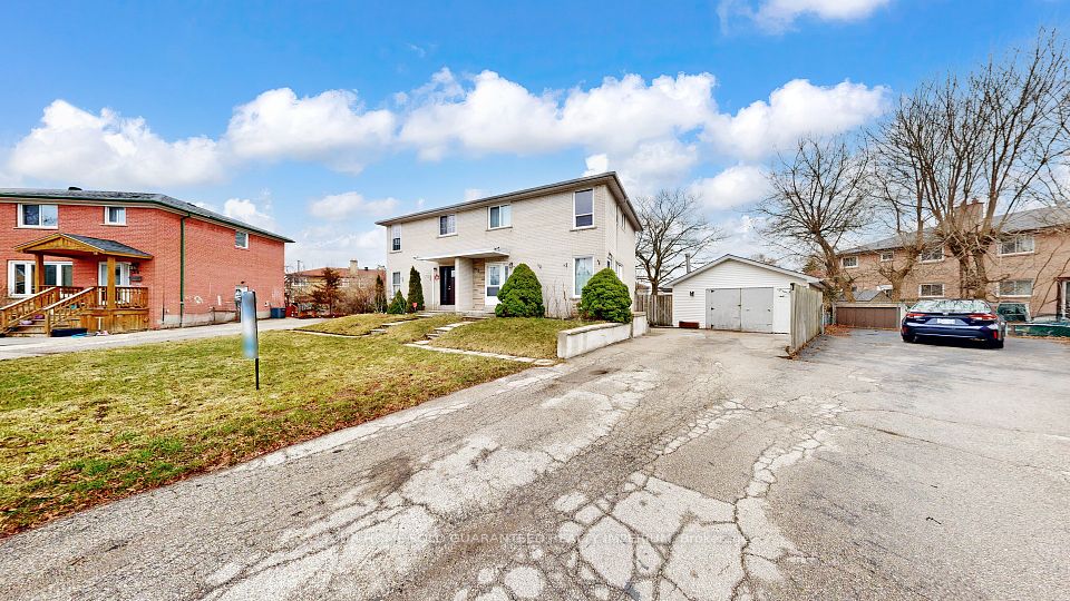 28 Athenia Court, Toronto, On M1e 2c1