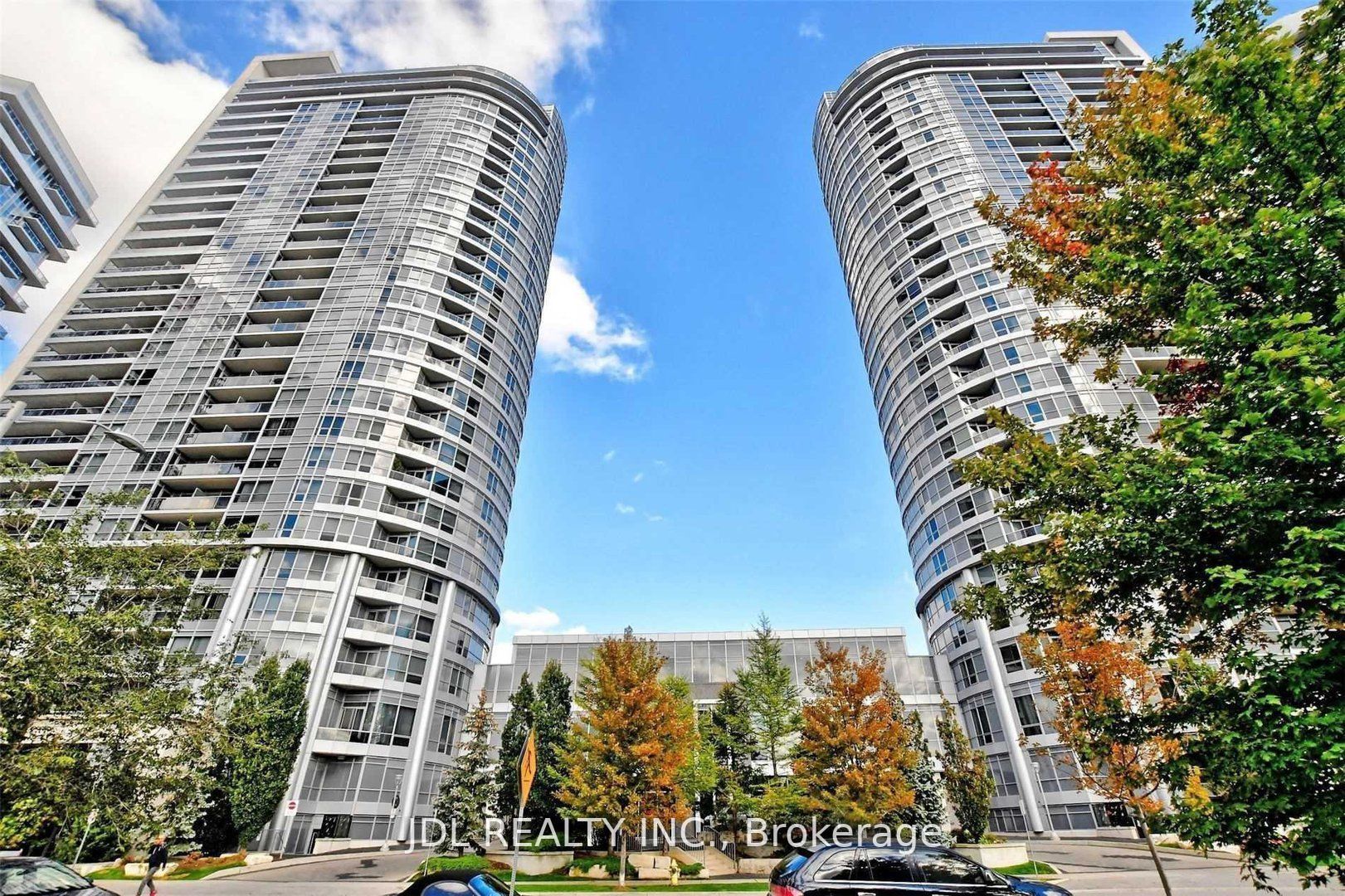 151 Village Green Square 1804, Toronto, On M1s 0k5