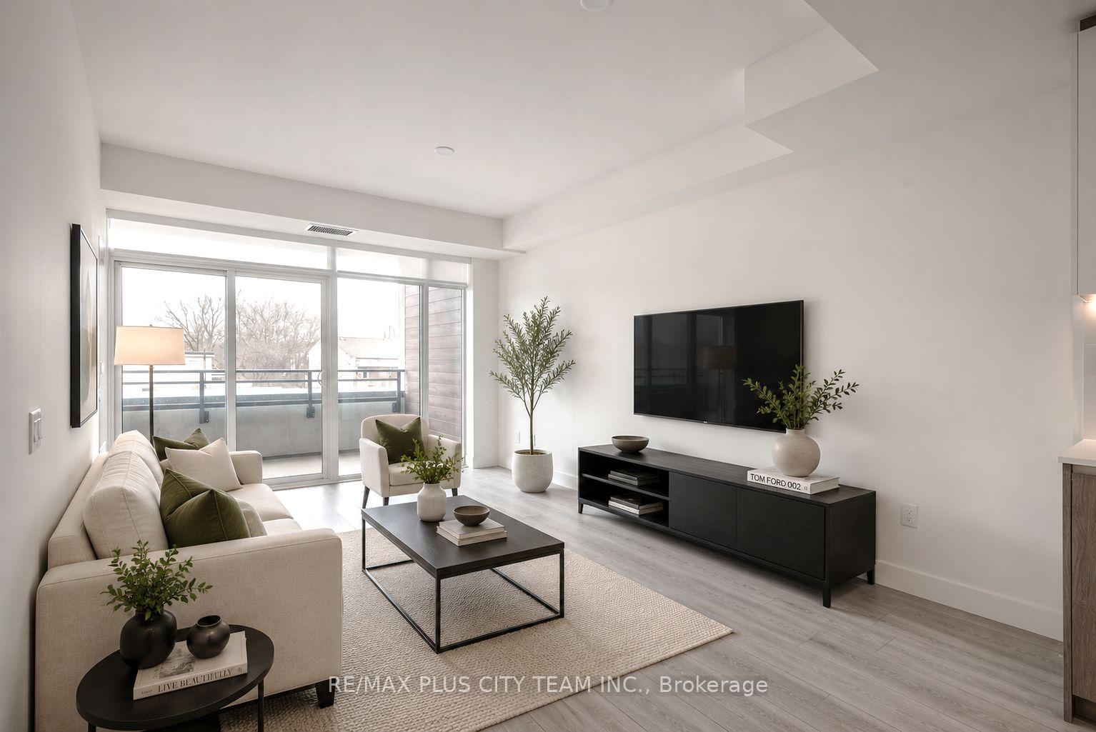 1285 Queen Street E 303, Toronto, On M4l 0b6
