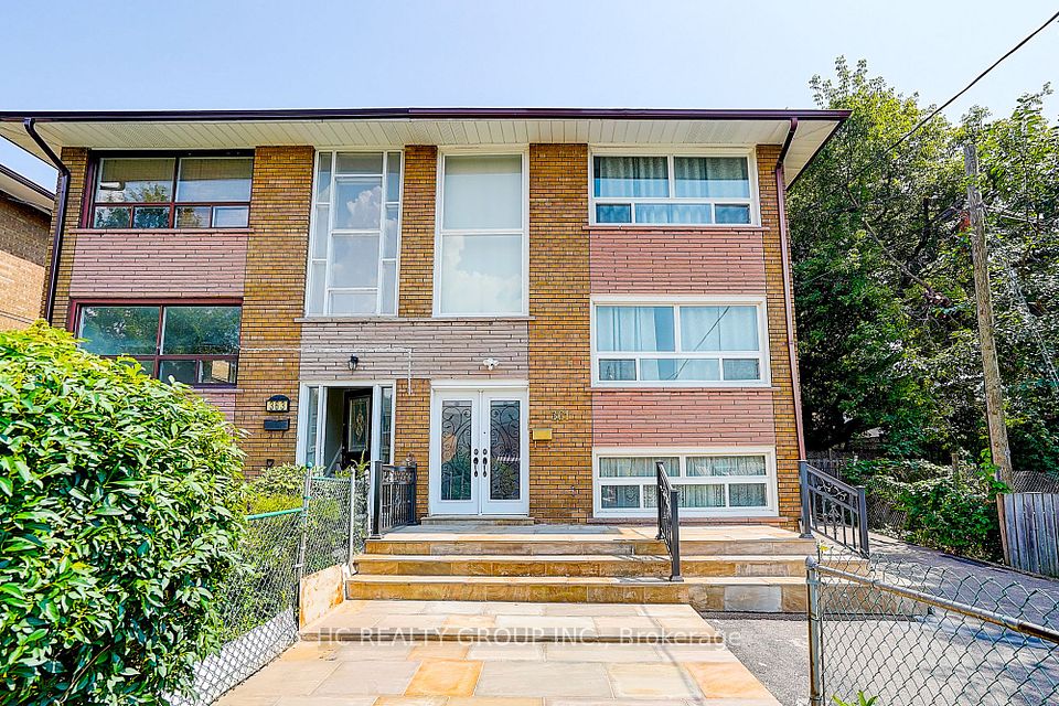 361 Highfield Road, Toronto, On M4l 2v7