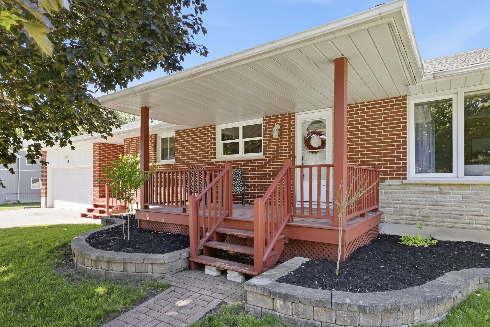 12 Simcoe Street, Whitby, On L1m 1b2