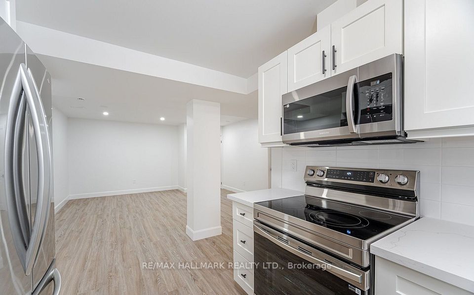 283 Porter - Lower Level Street, Oshawa, On L1j 1n3