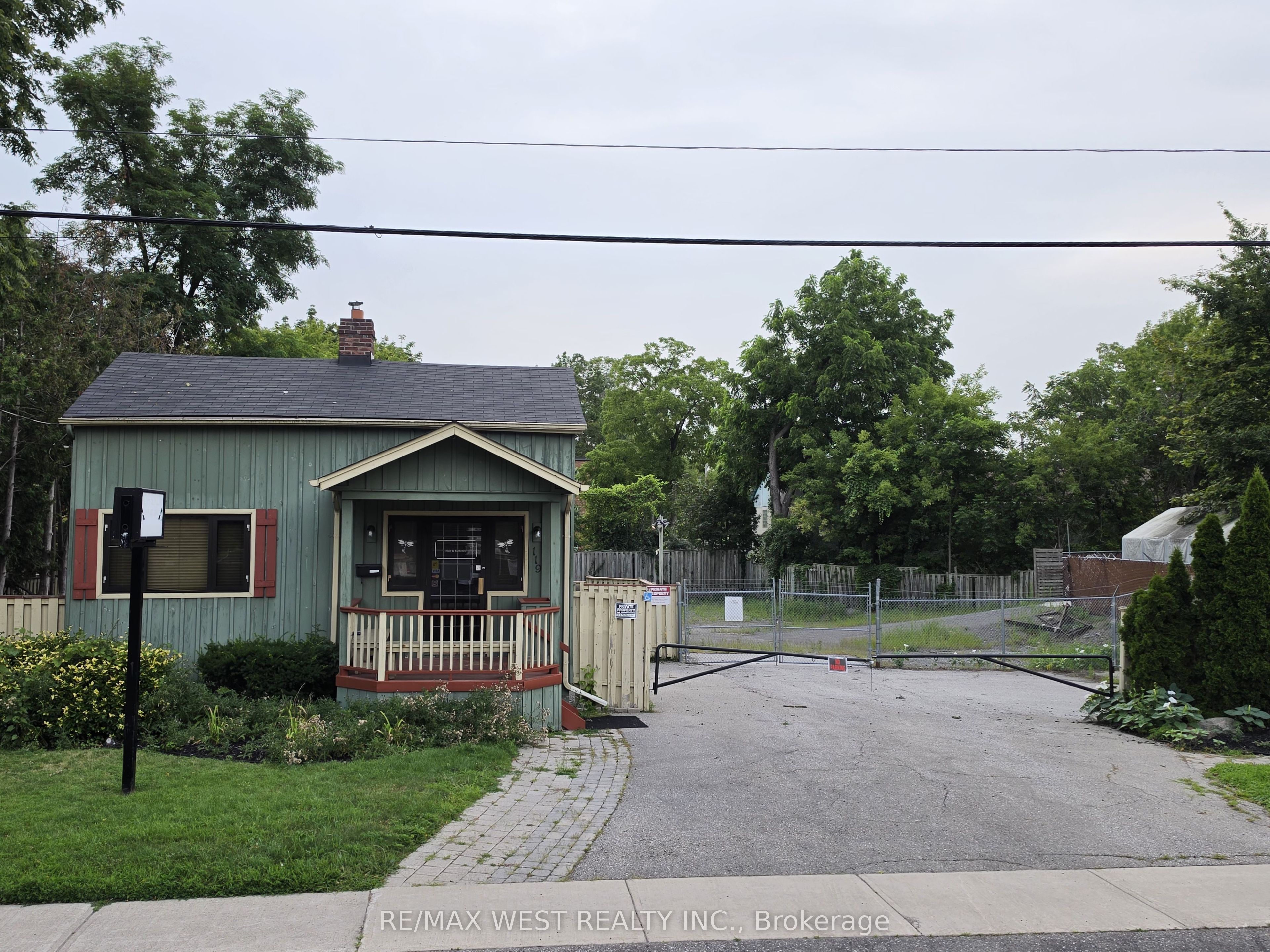 119 Ash Street, Whitby, On L1n 4b1
