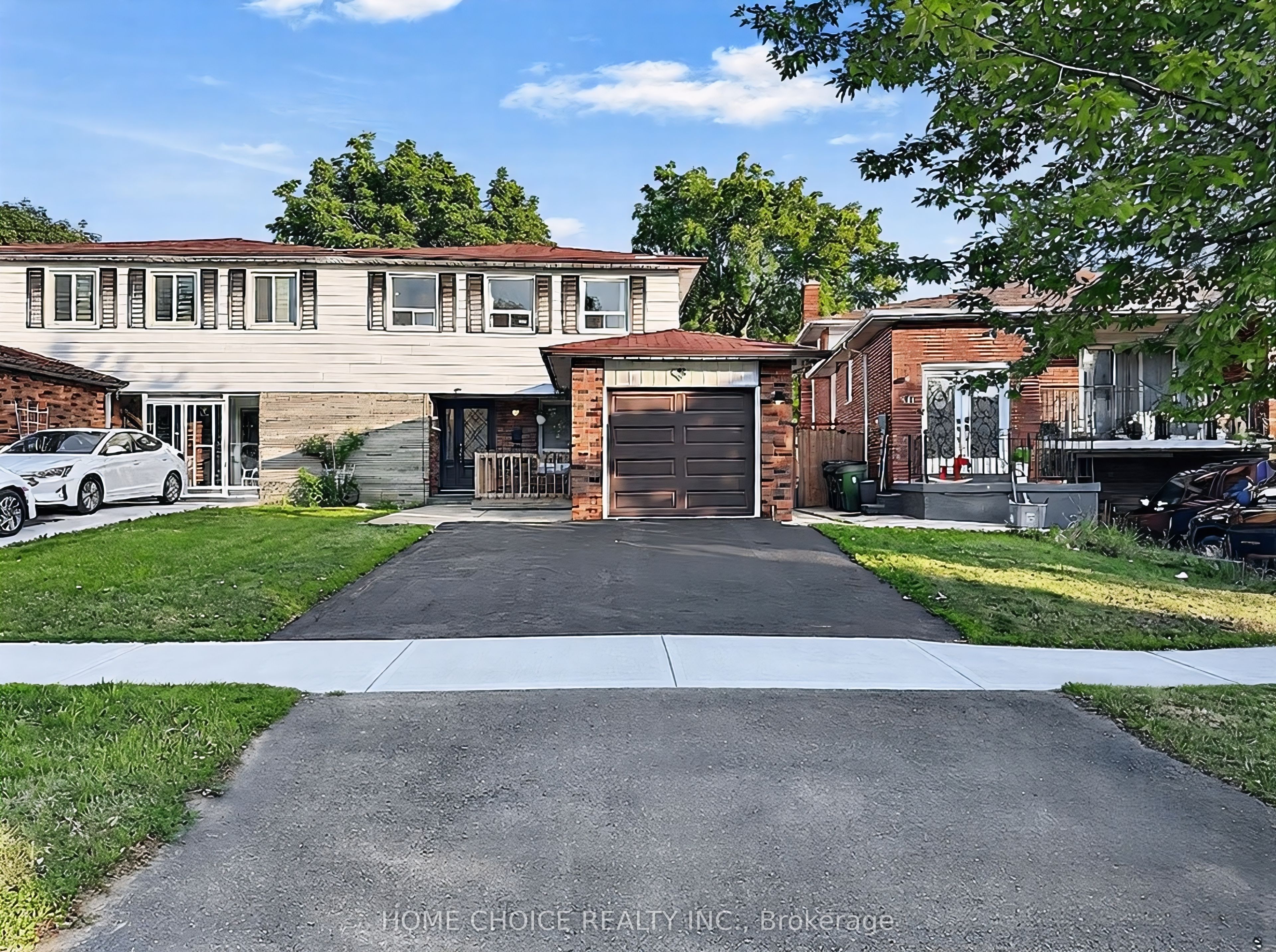 38 Robbinstone Drive, Toronto, On M1b 2e6
