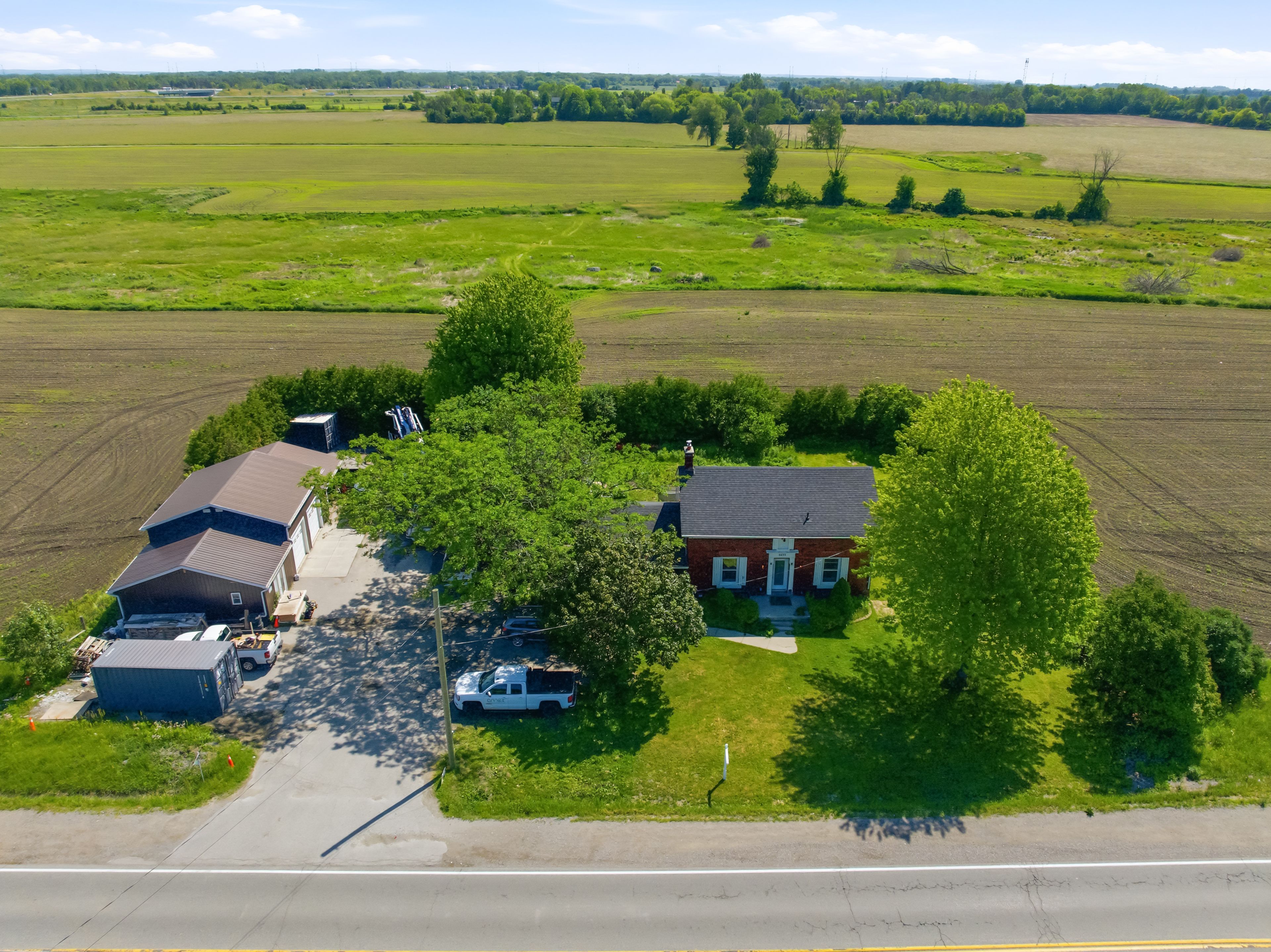 2433 Courtice Road, Clarington, On L1e 2m8