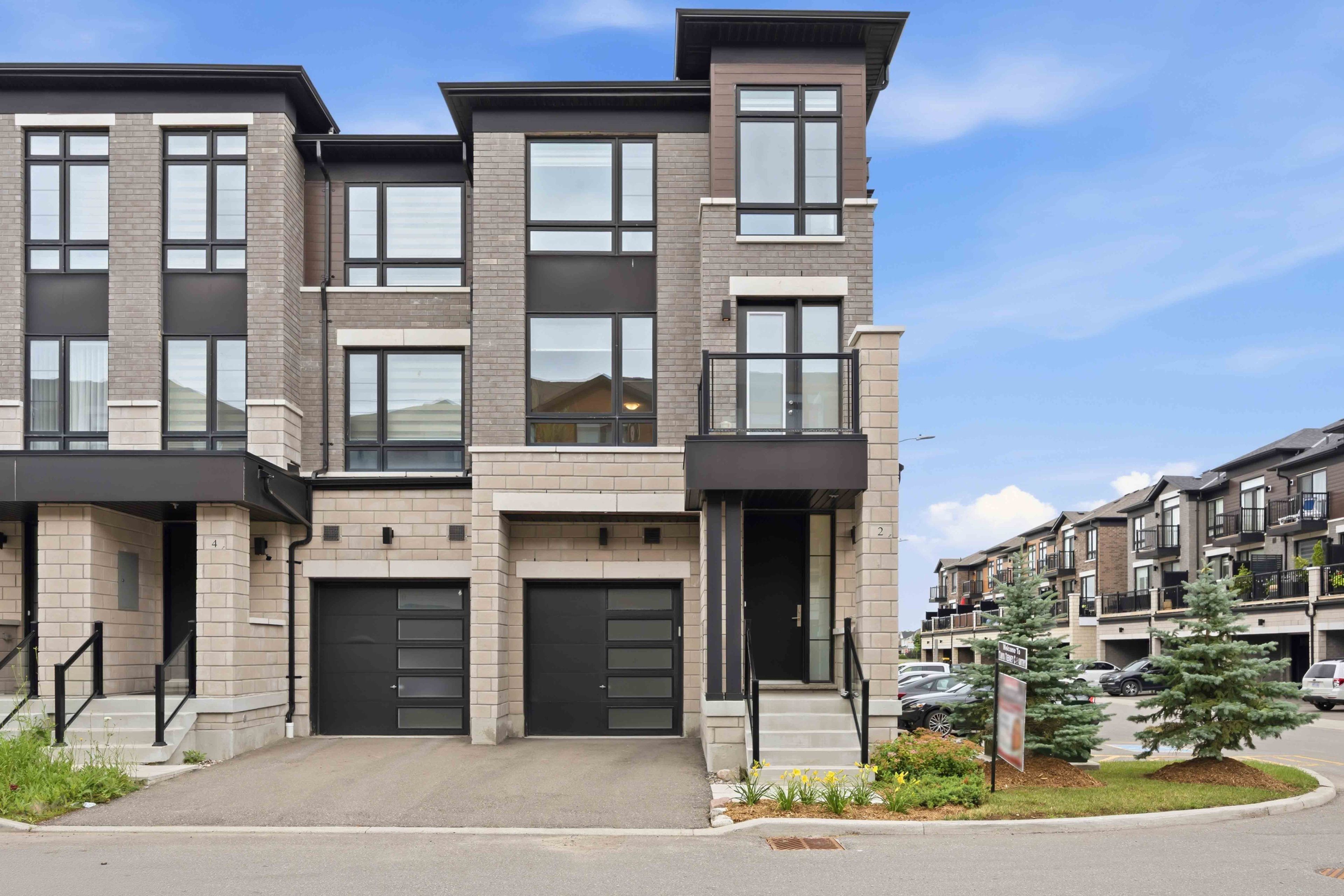 2 Lake Trail Way, Whitby, On L1m 0e5