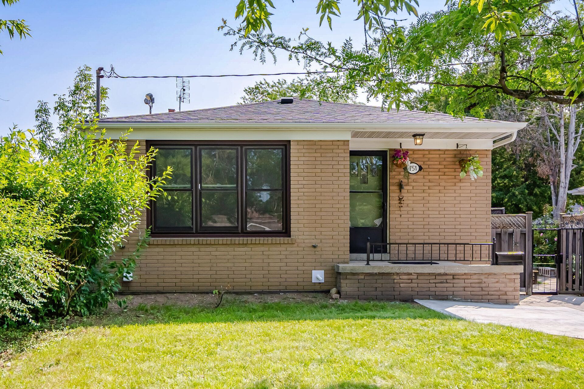 751 Meadowvale Road, Toronto, On M1c 1t1