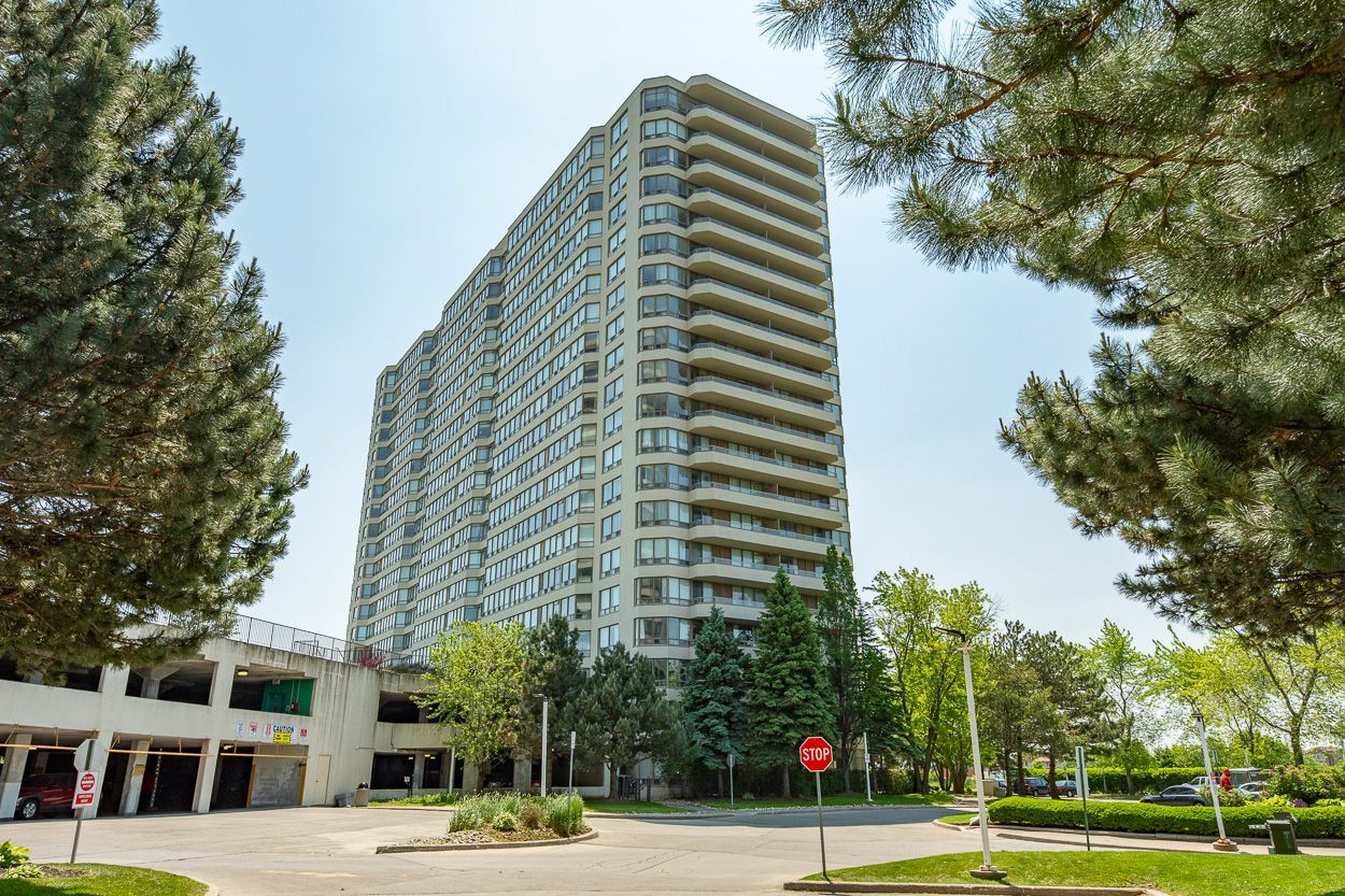 1 Greystone Walk Drive Ph83, Toronto, On M1k 5j3