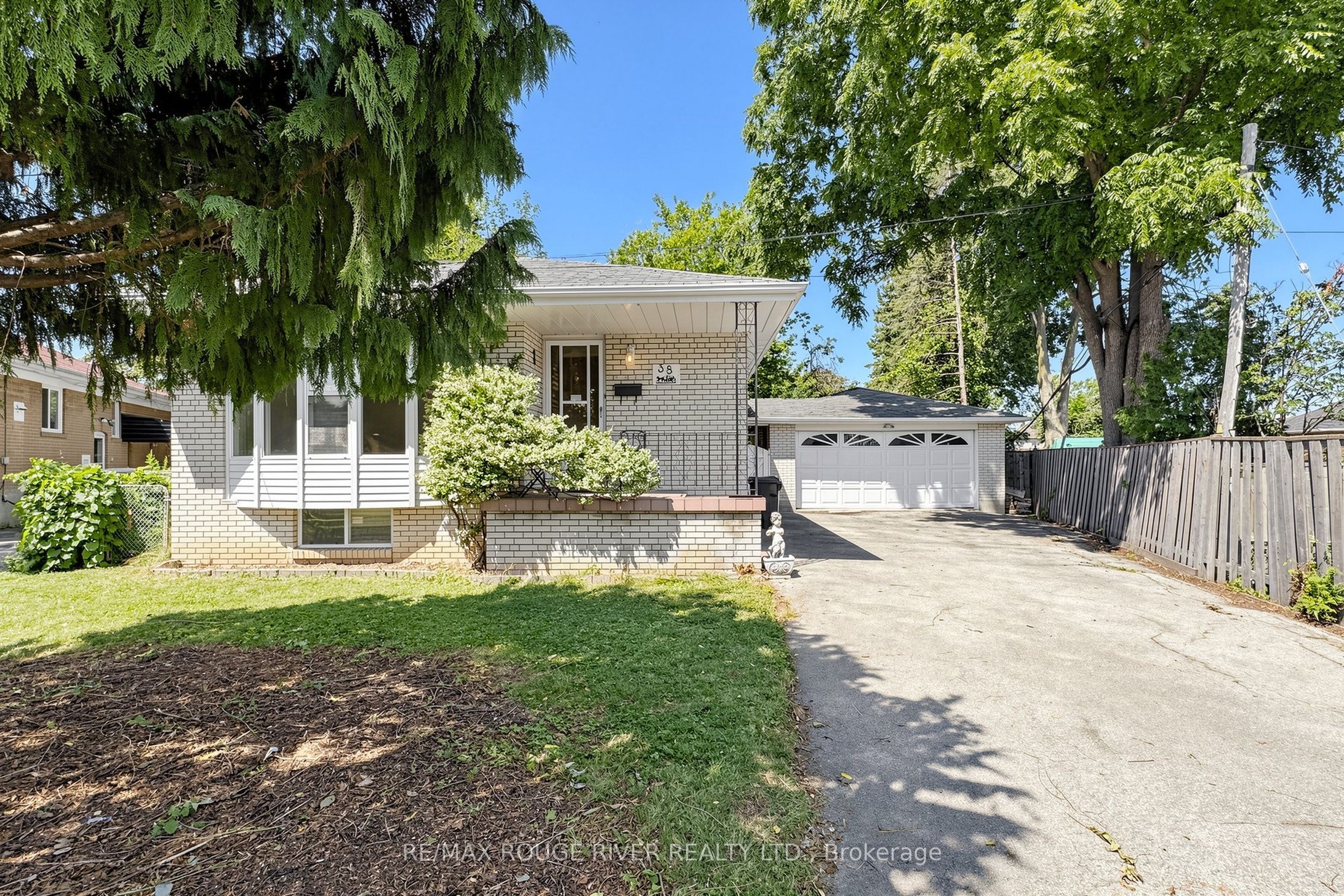 38 Lombardy Crescent, Toronto, On M1k 4n8