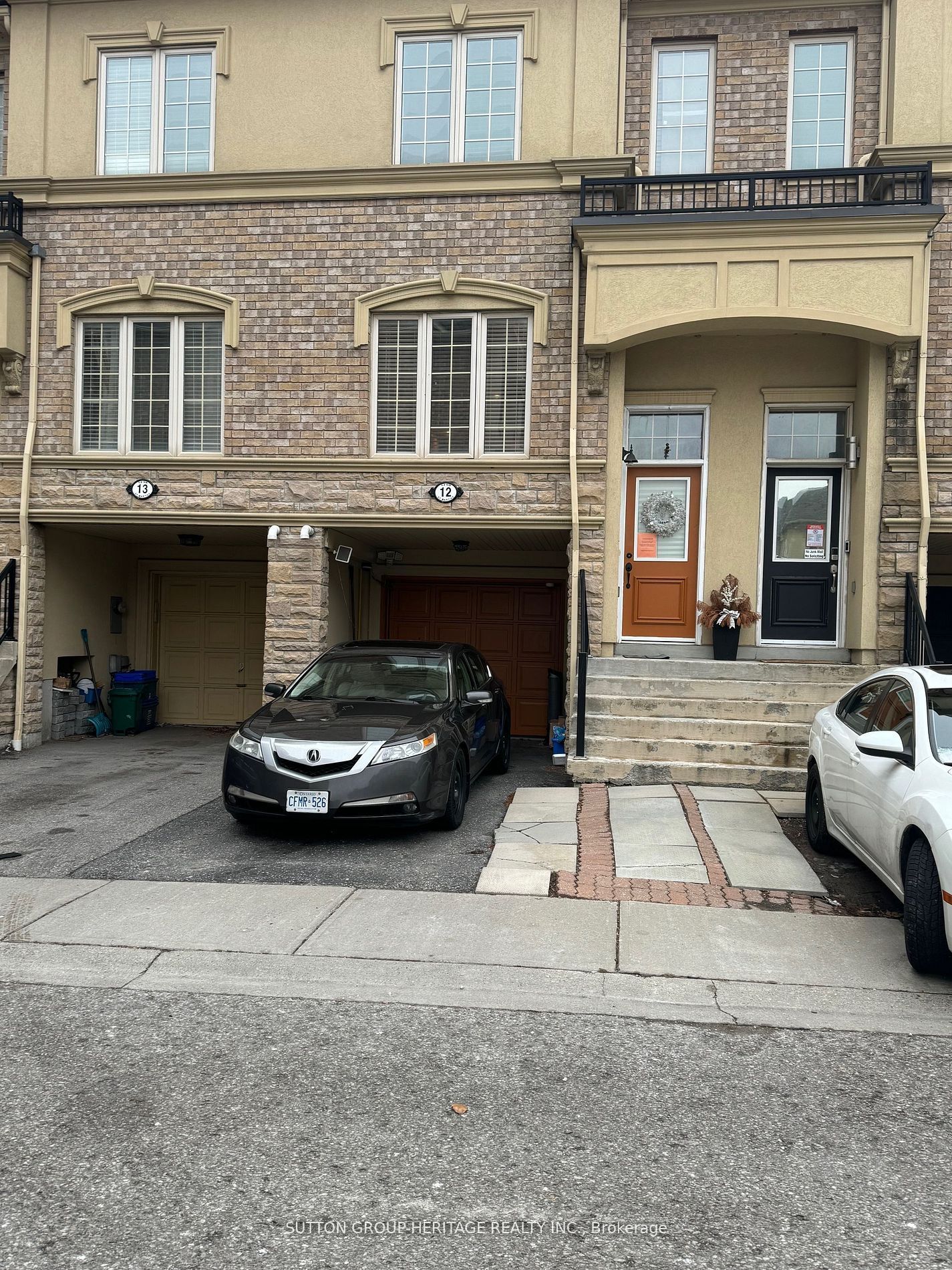 1250 St. Martins Drive W 12, Pickering, On L1w 0a2