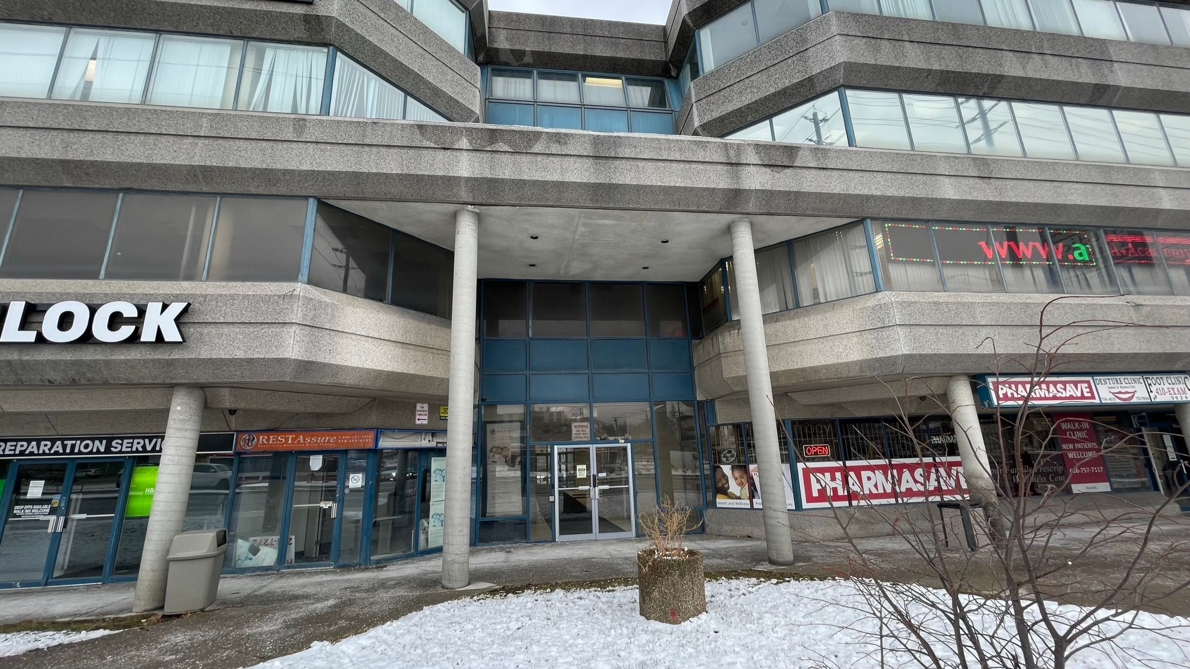 2425 Eglinton Avenue E 212, Toronto, On M1k 5g8