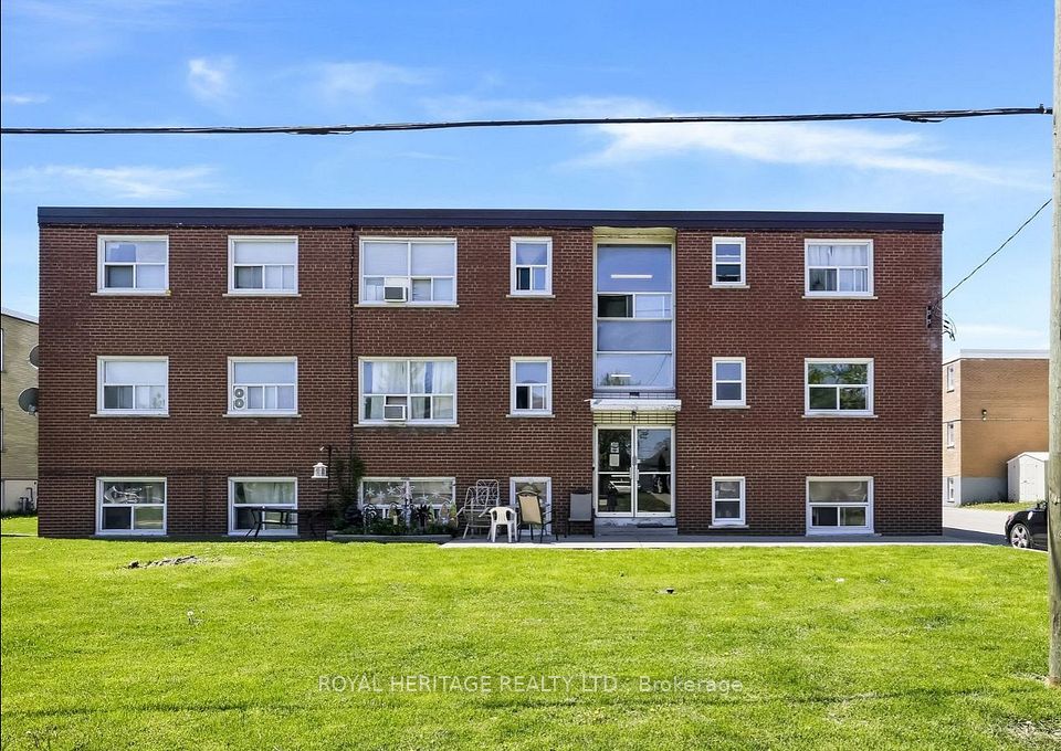 300 Montrave Avenue 4, Oshawa, On L1j 4s2