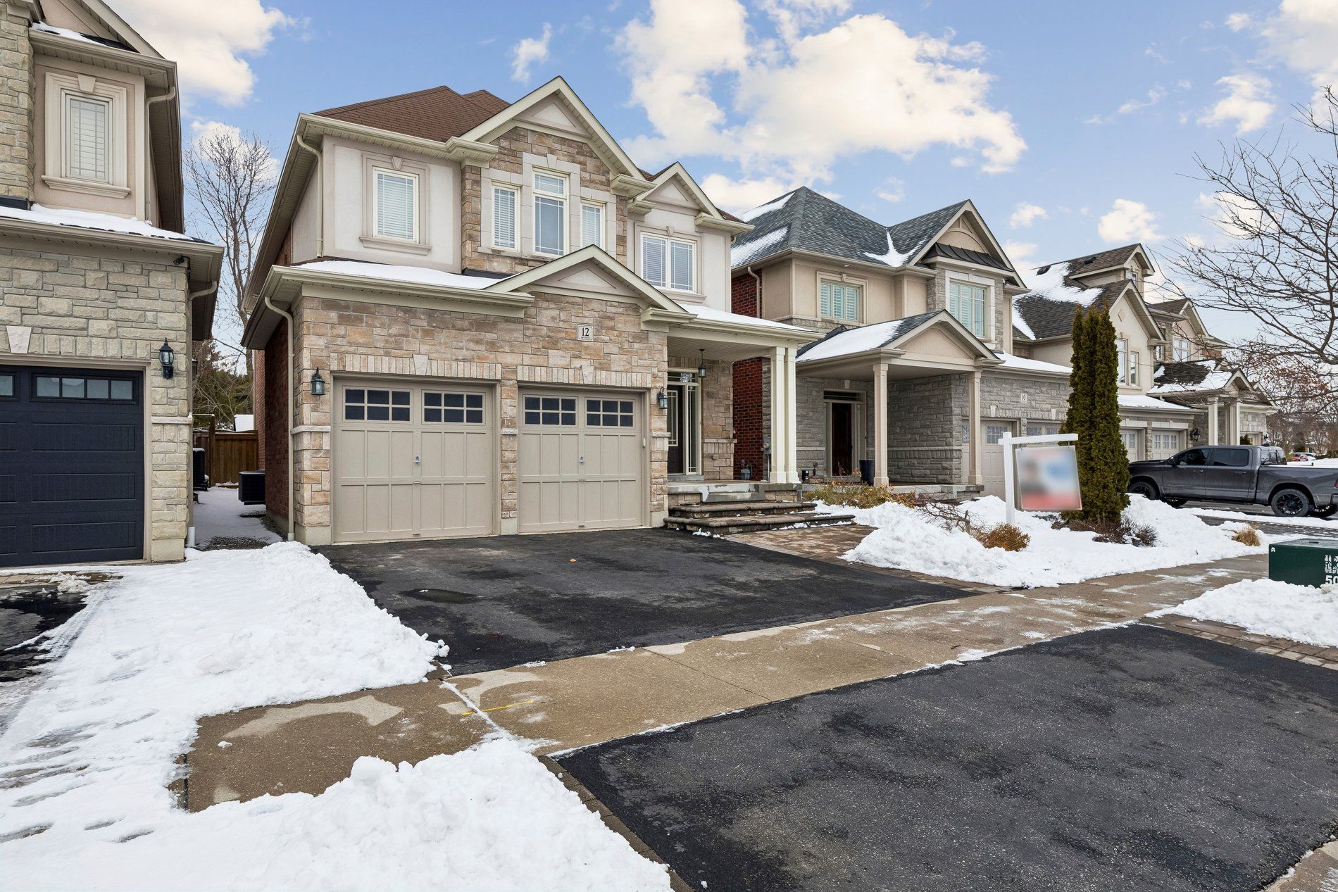12 Promenade Drive, Whitby, On L1r 0l4