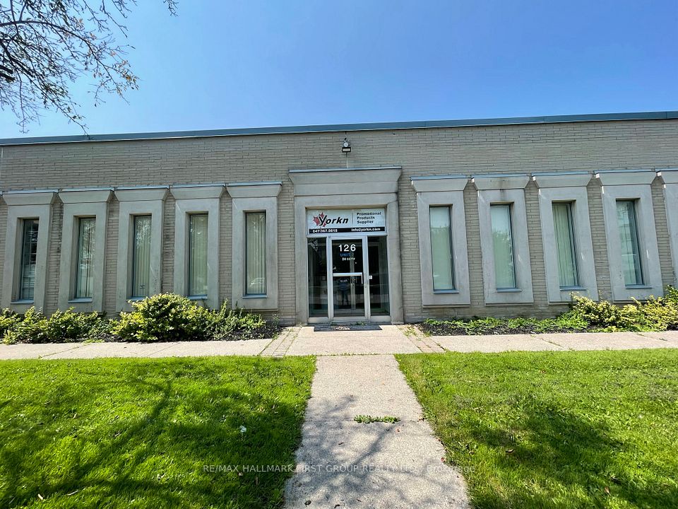 126 Commercial Avenue, Ajax, On L1s 2h5