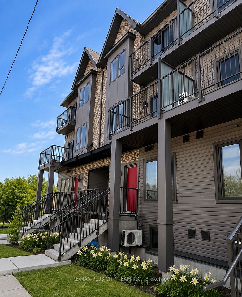 2635 William Jackson Drive 1306, Pickering, On L1x 0l3