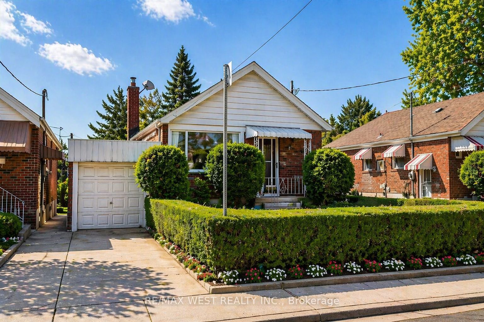 5 Dieppe Road S, Toronto, On M4j 2k8