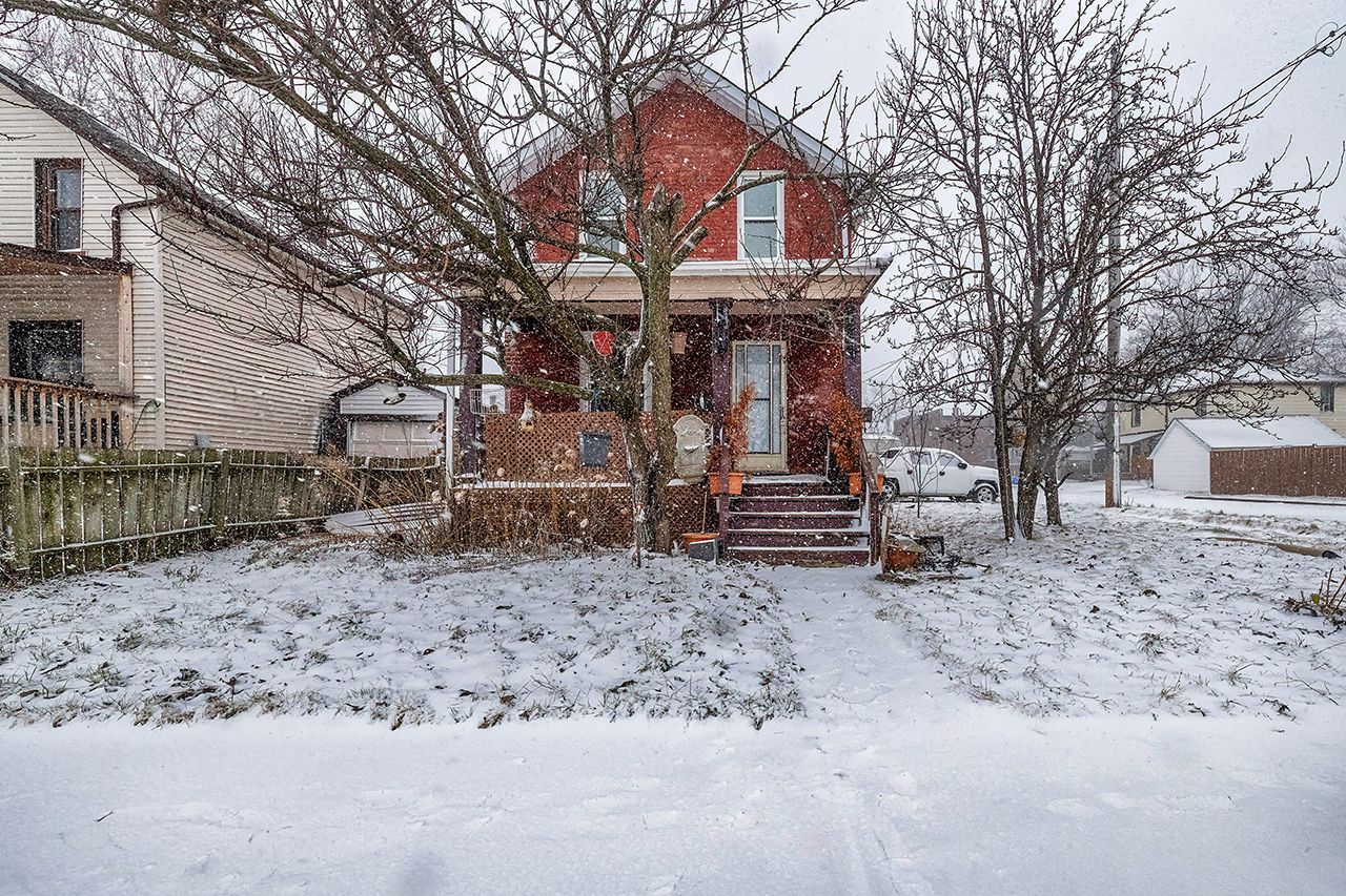 548 Front Street, Oshawa, On L1h 4v3