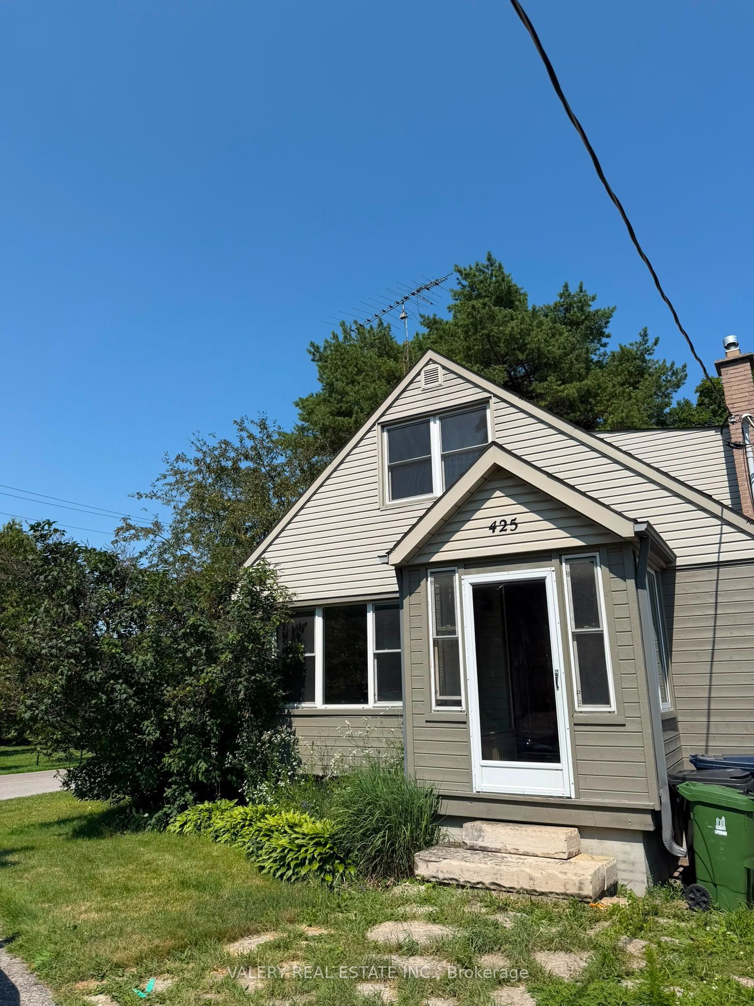 425 Livingston Road N, Toronto, On M1e 1m5