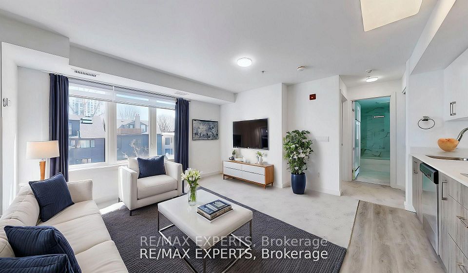 45 Connaught Avenue 303, Toronto, On M4l 2v8