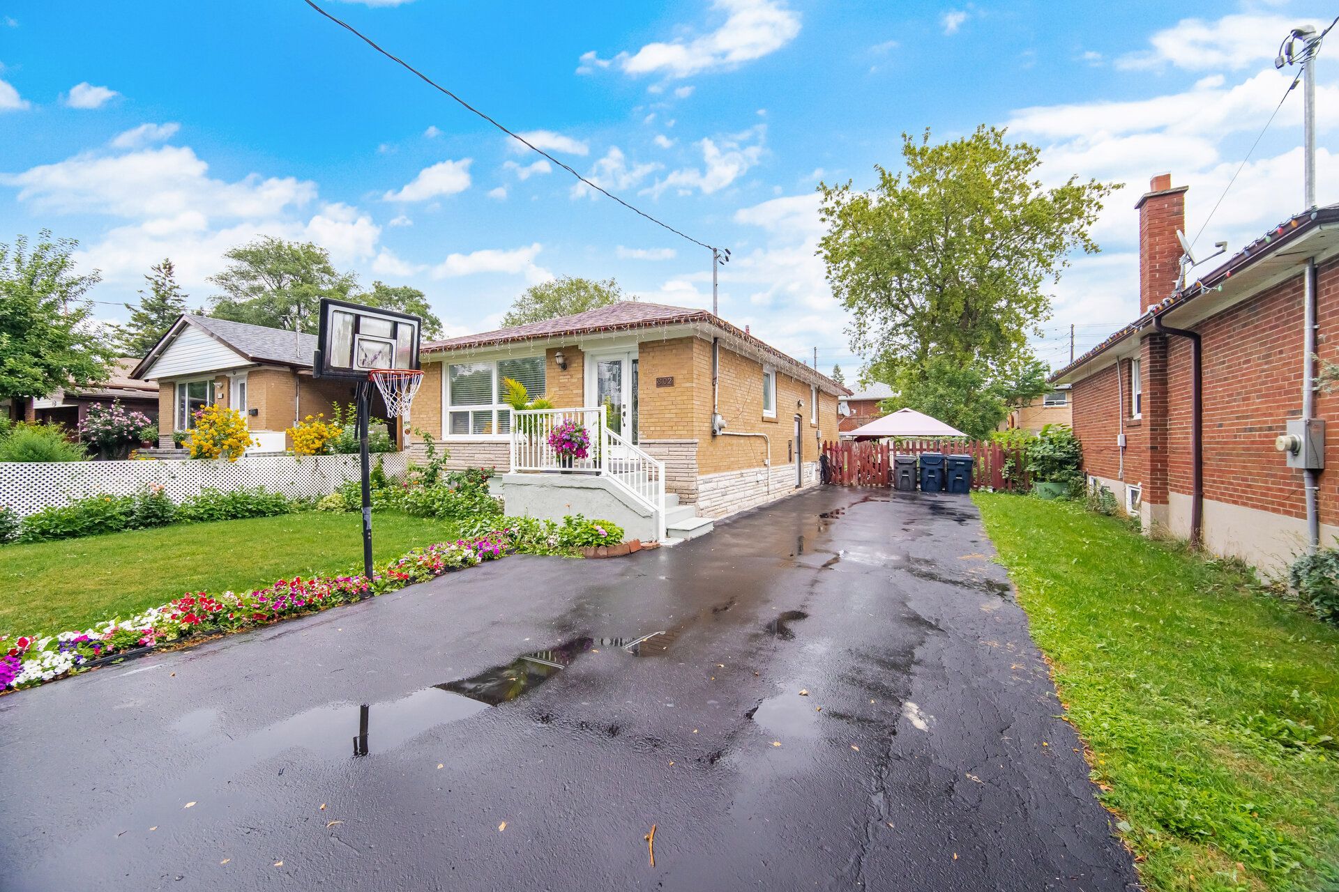 802 Brimorton Drive, Toronto, On M1g 2s9