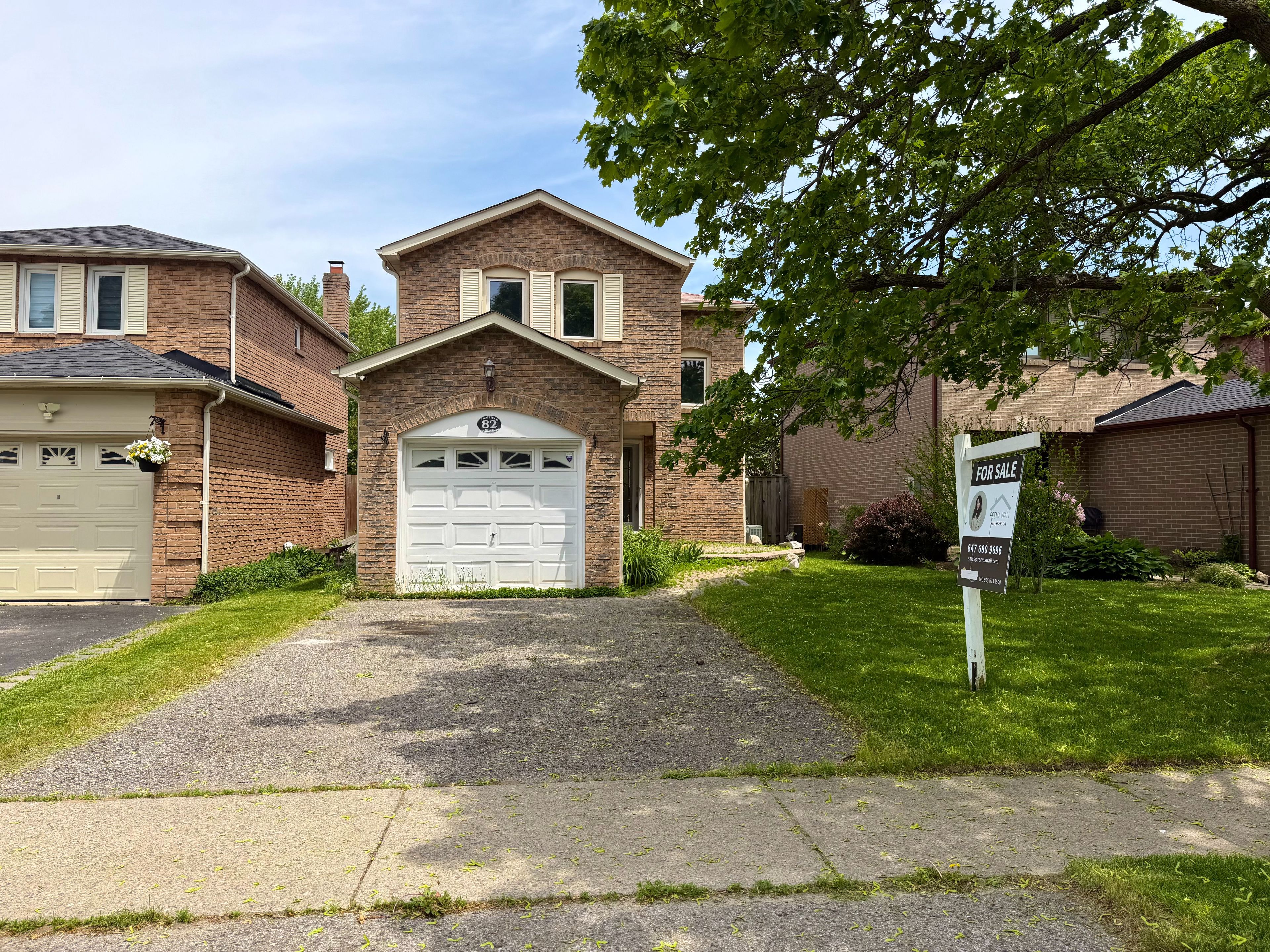 82 Chatfield Drive, Ajax, On L1t 2j9