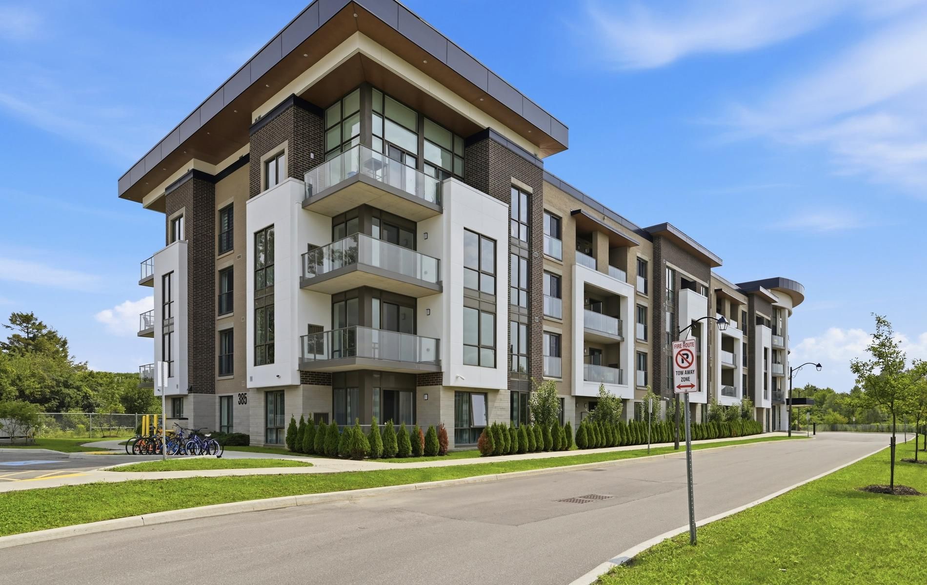 385 Arctic Red Drive 402, Oshawa, On L1l 0w9