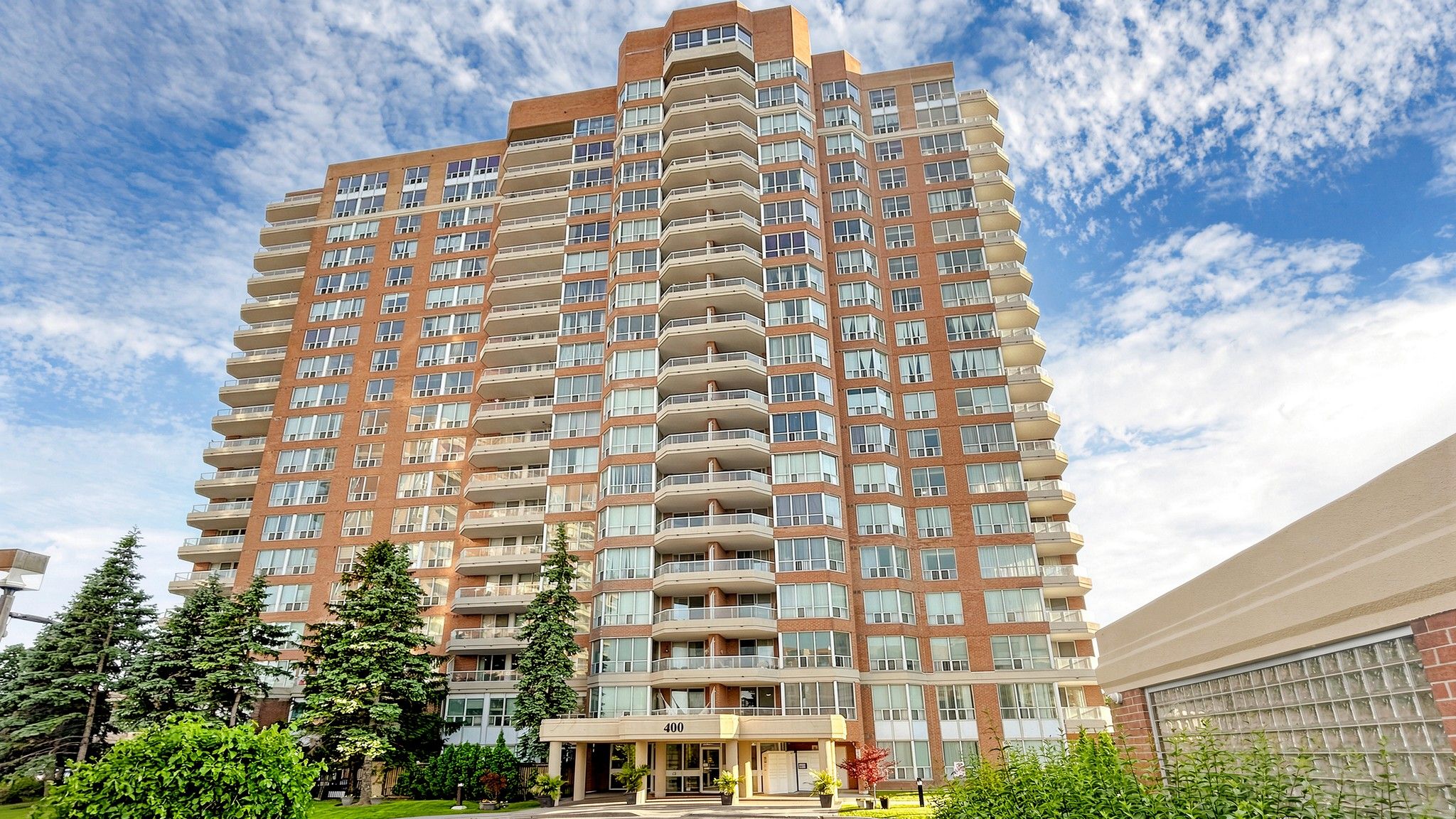 400 Mclevin Avenue 603, Toronto, On M1b 5j4