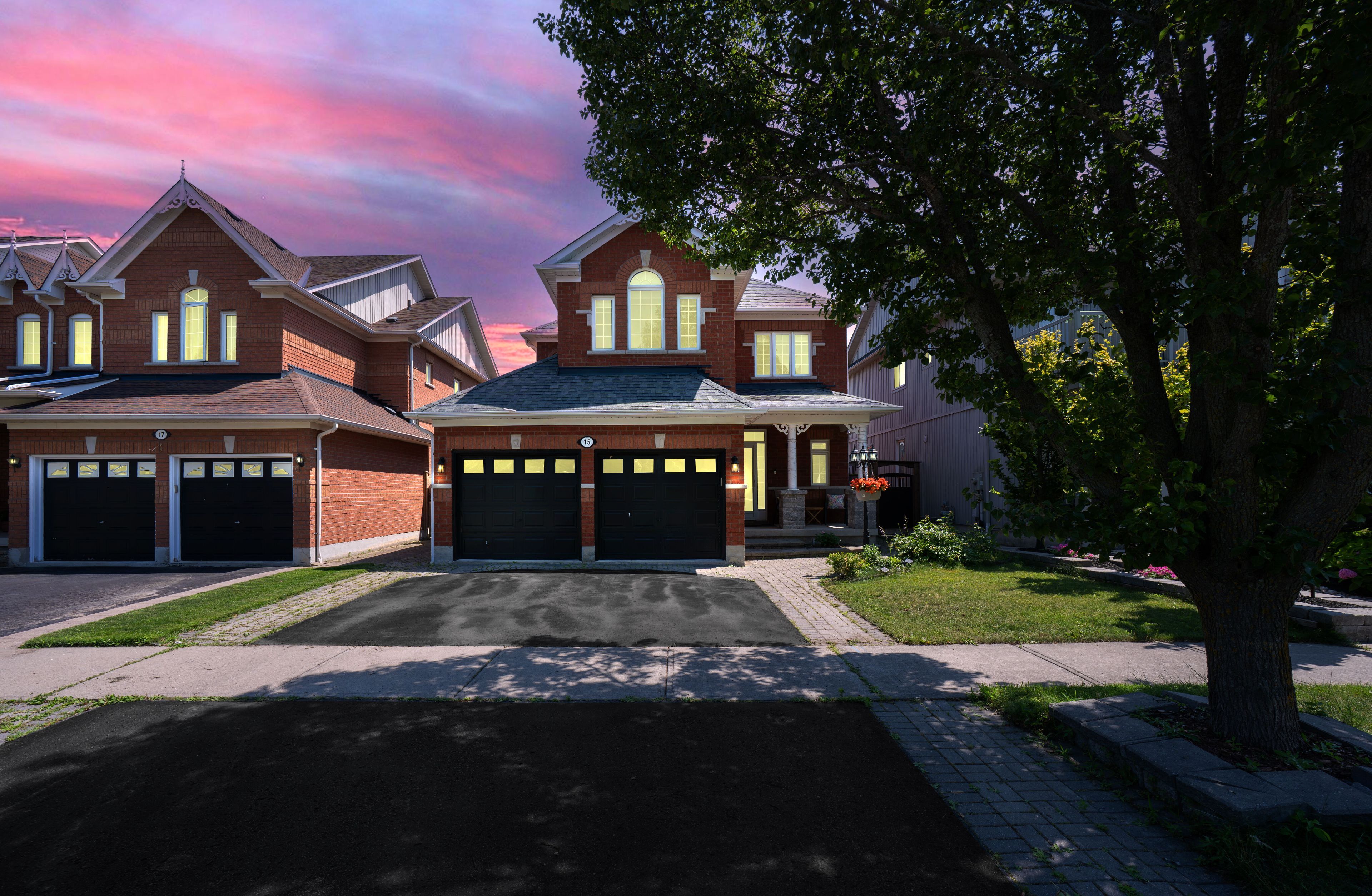15 Hesham Drive, Whitby, On L1m 2j9