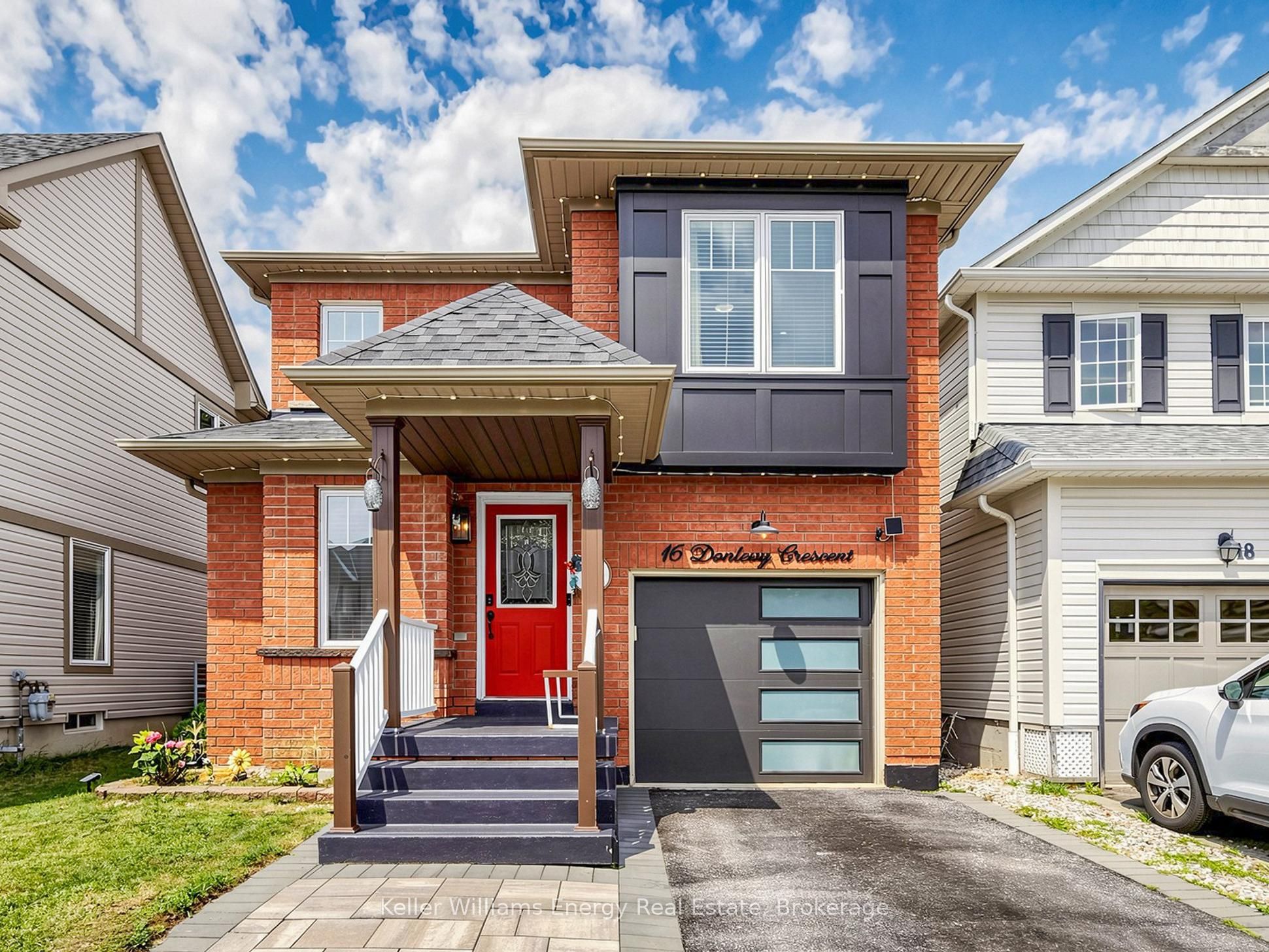 16 Donlevy Crescent, Whitby, On L1r 0b8