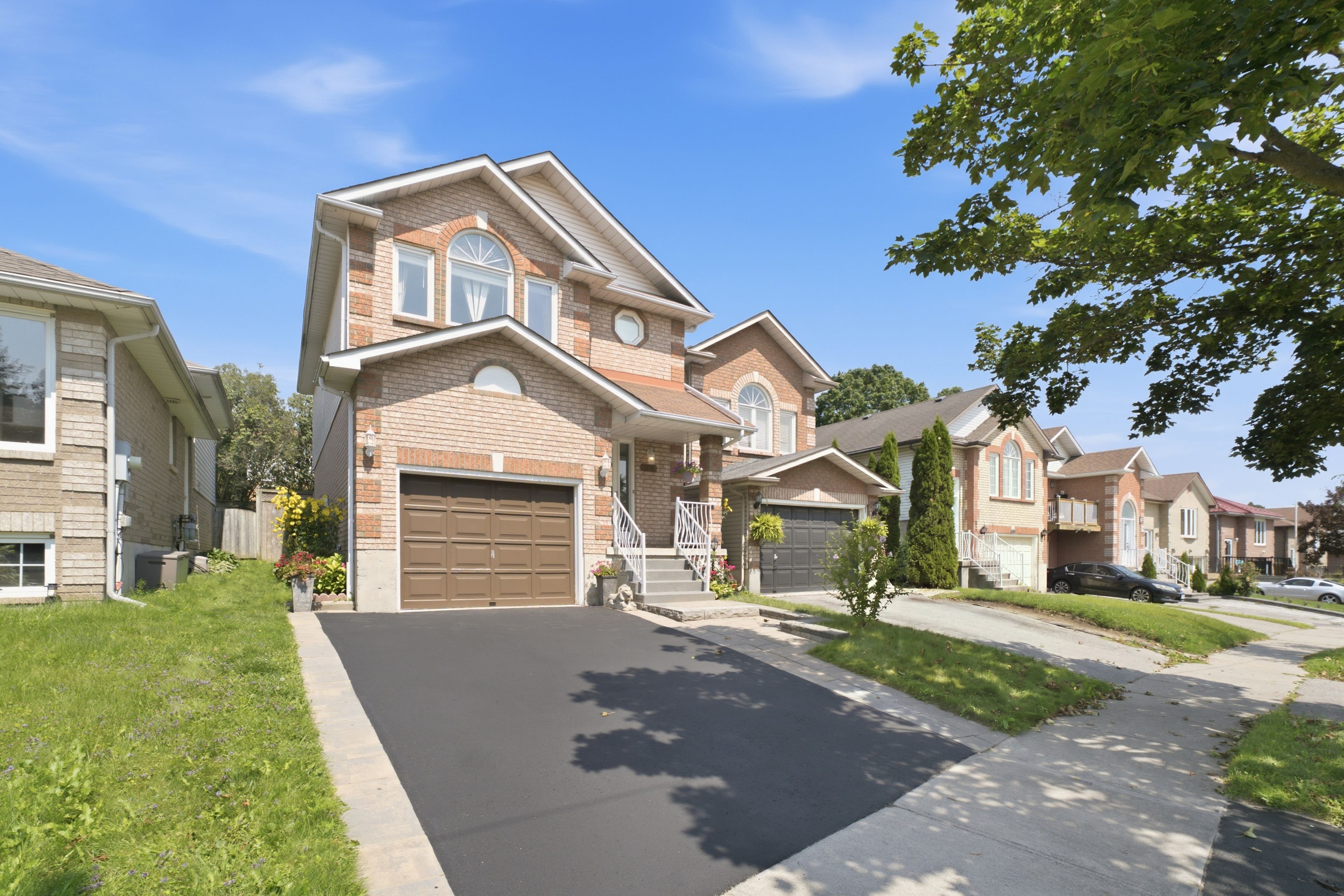 106 Mcfeeters Crescent, Clarington, On L1c 4y6