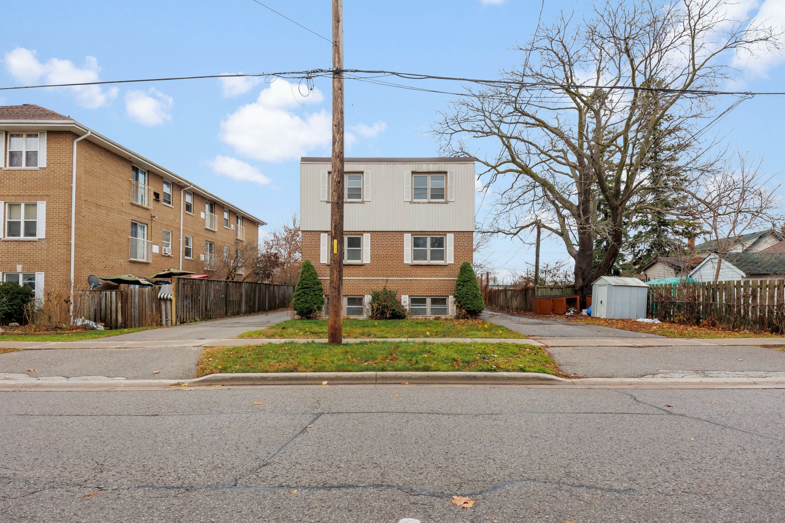 383 Buena Vista Avenue Unit 3, Oshawa, On L1j 2m6