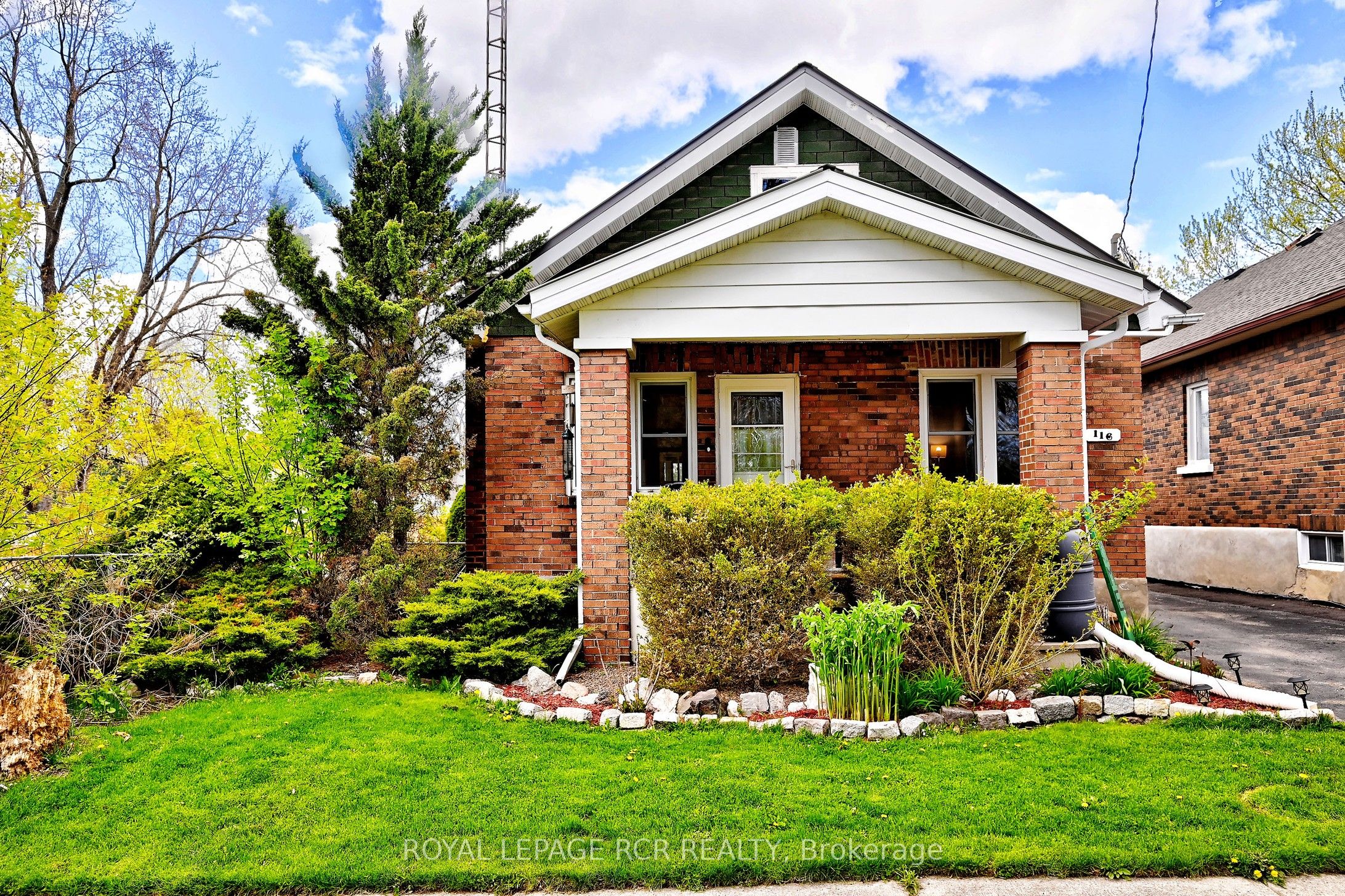 116 Buckingham Avenue, Oshawa, On L1g 2k5