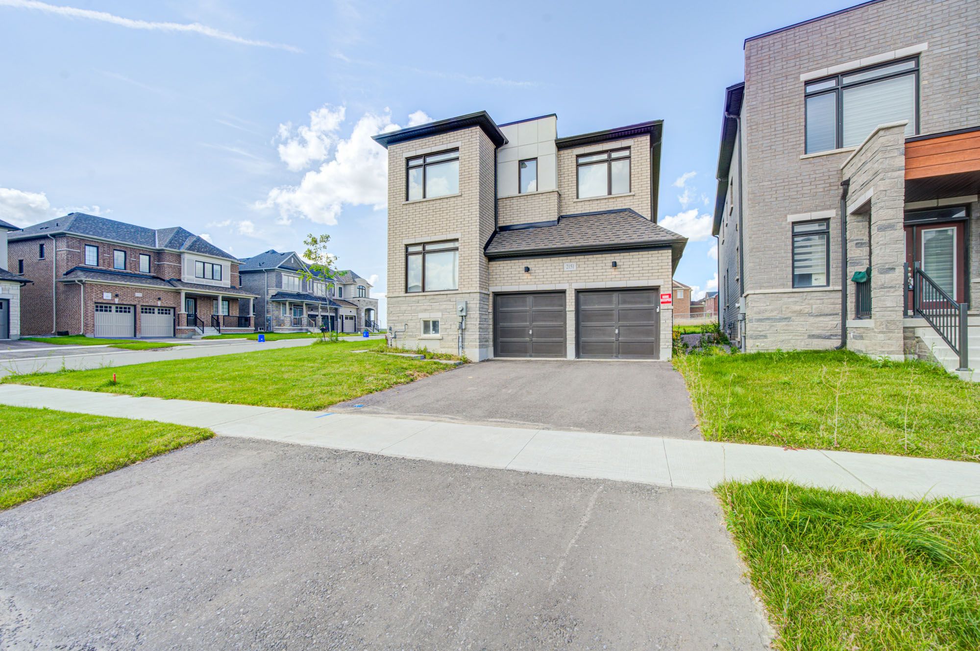 2151 Binbrook Drive, Oshawa, On L1l 0w6