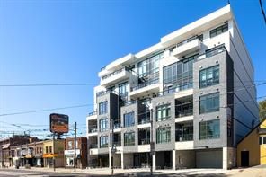 800 Broadview Avenue 303, Toronto, On M4k 2p7