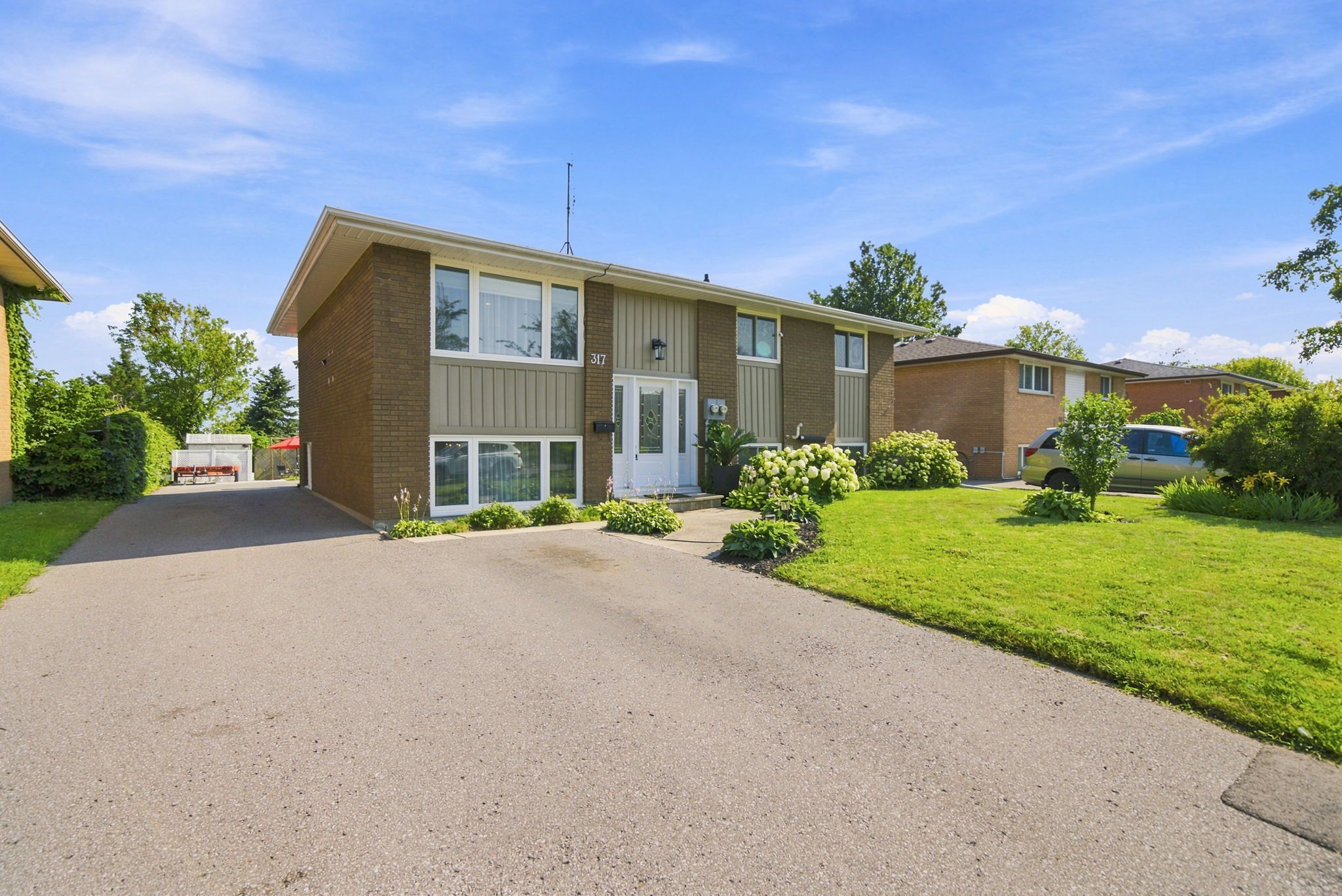 317 Dwight Avenue, Oshawa, On L1j 1k8