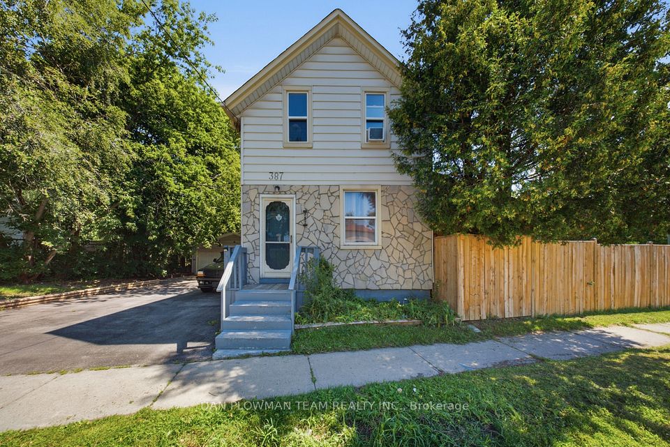 387 Albert Street, Oshawa, On L1h 4s3