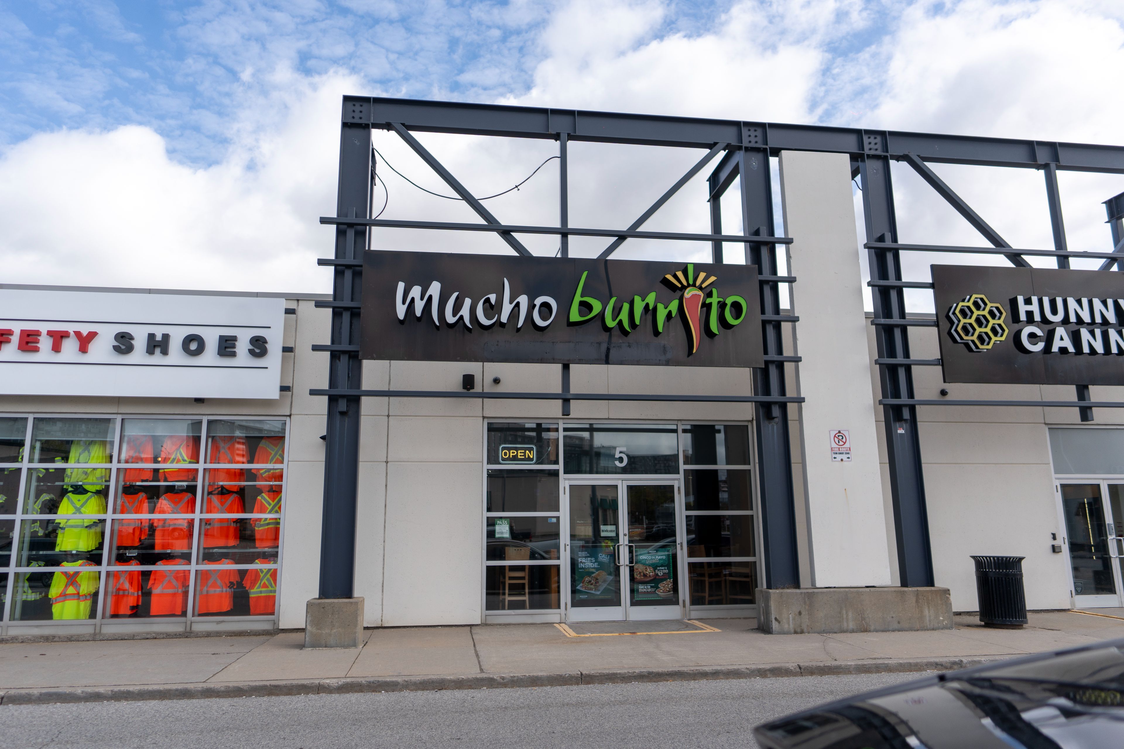 26 William Kitchen Road G-5, Toronto, On M1p 5b7