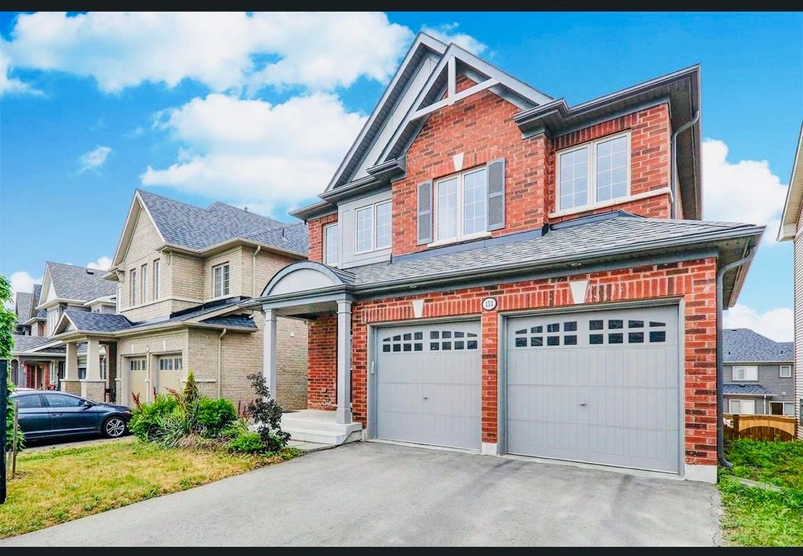 153 Dance Act Avenue Upper, Oshawa, On L1l 0h4