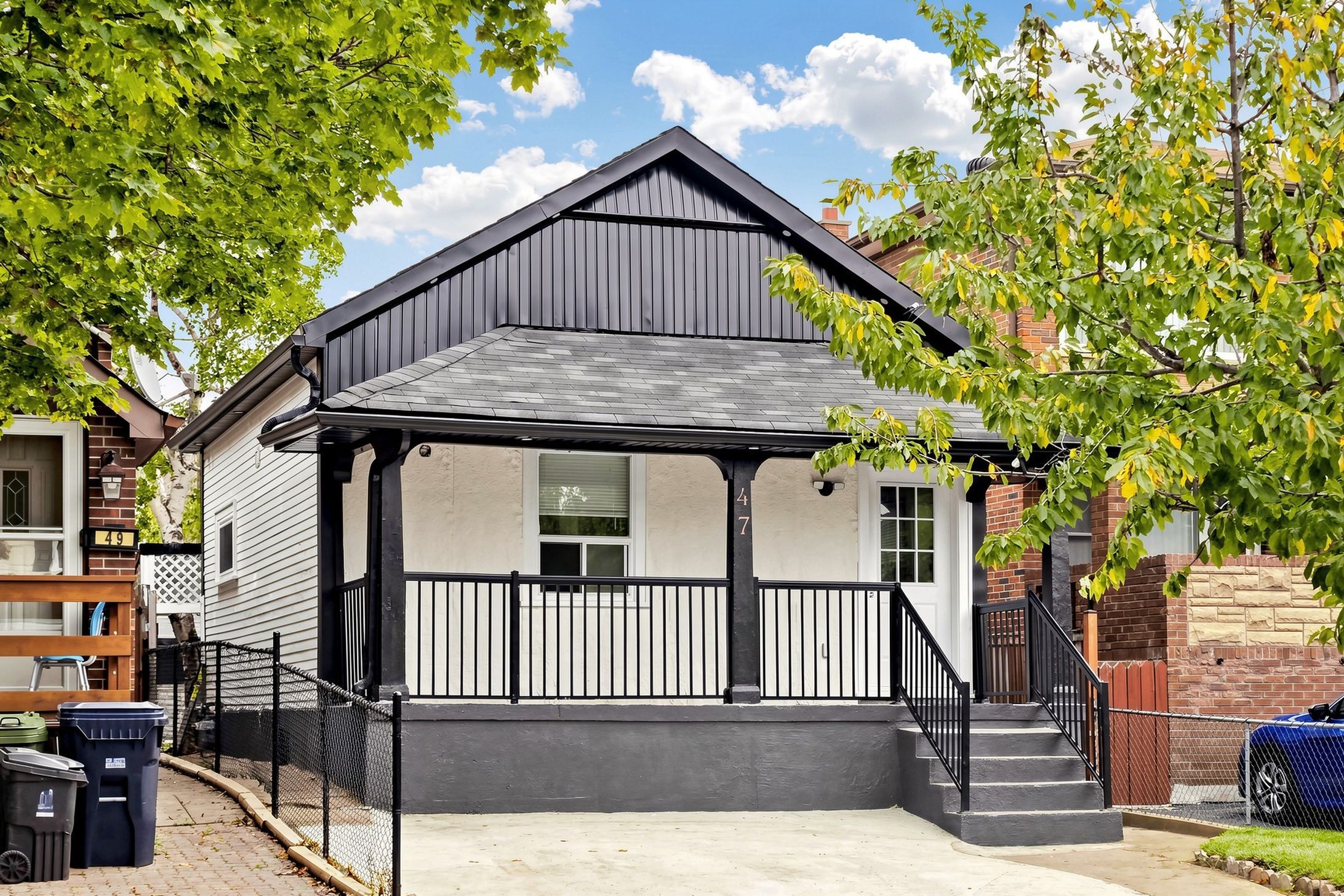 47 Laurel Avenue, Toronto, On M1k 3j4