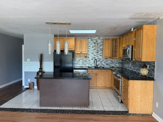 840 Danforth Road Upper, Toronto, On M1k 1h5