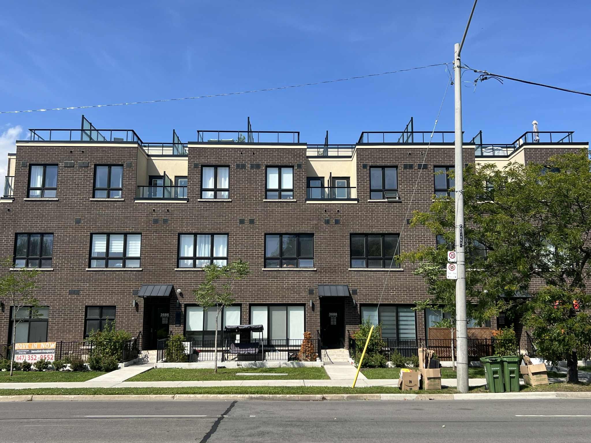 3686 St Clair Avenue E 105, Toronto, On M1m 0e4